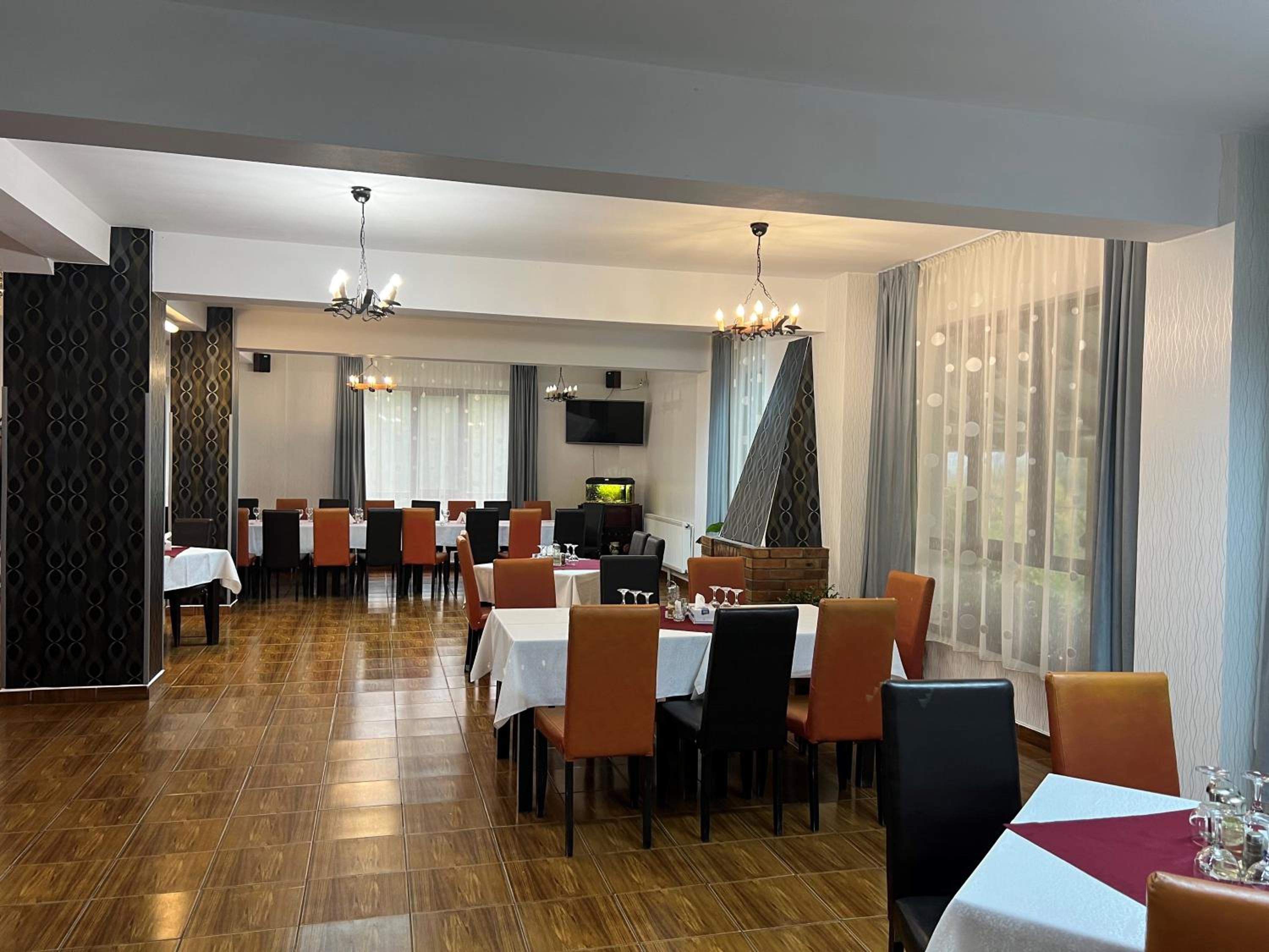 Pensiunea Cabana Veverita Valea Doftanei