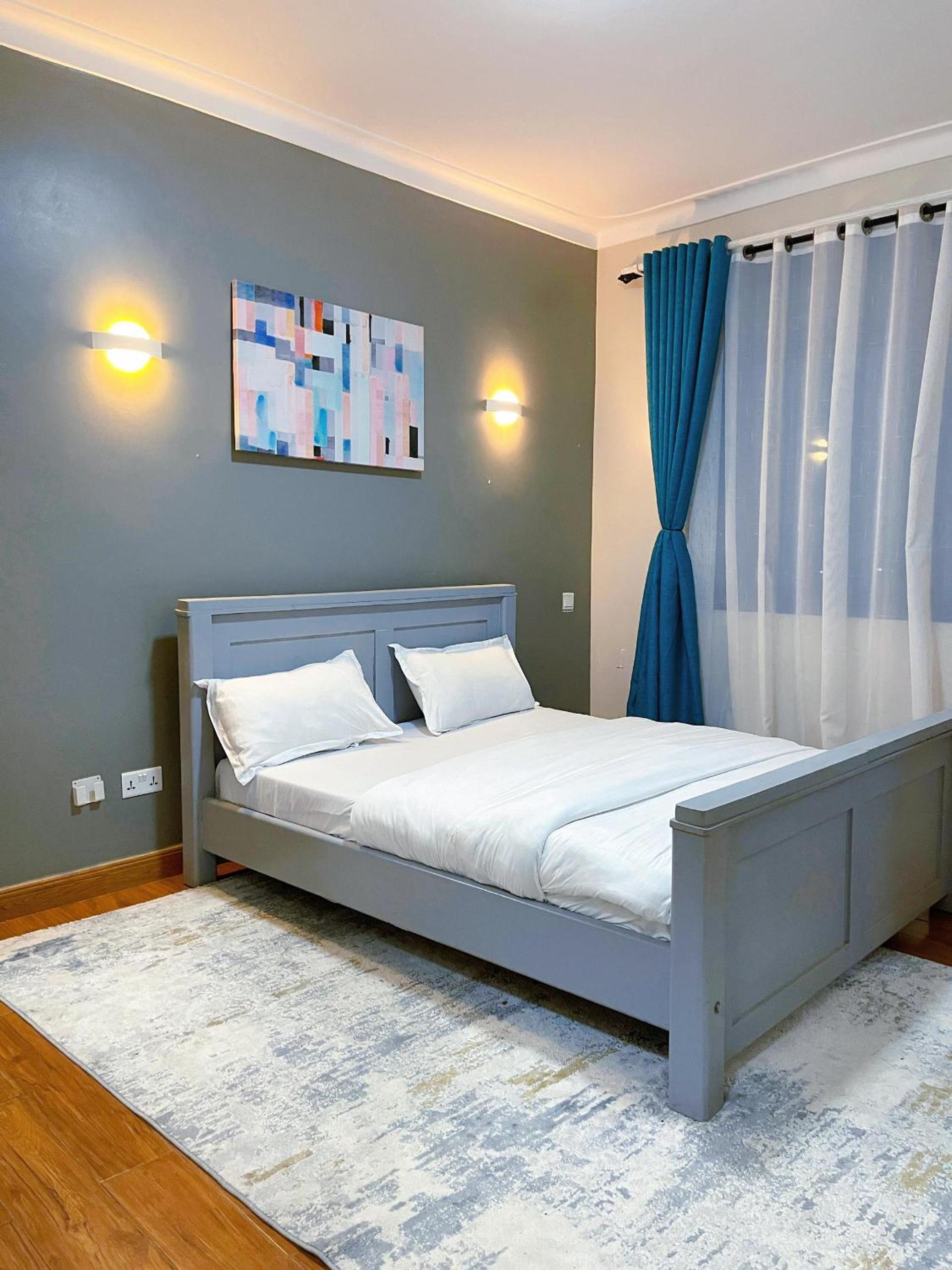 isaacs appartment