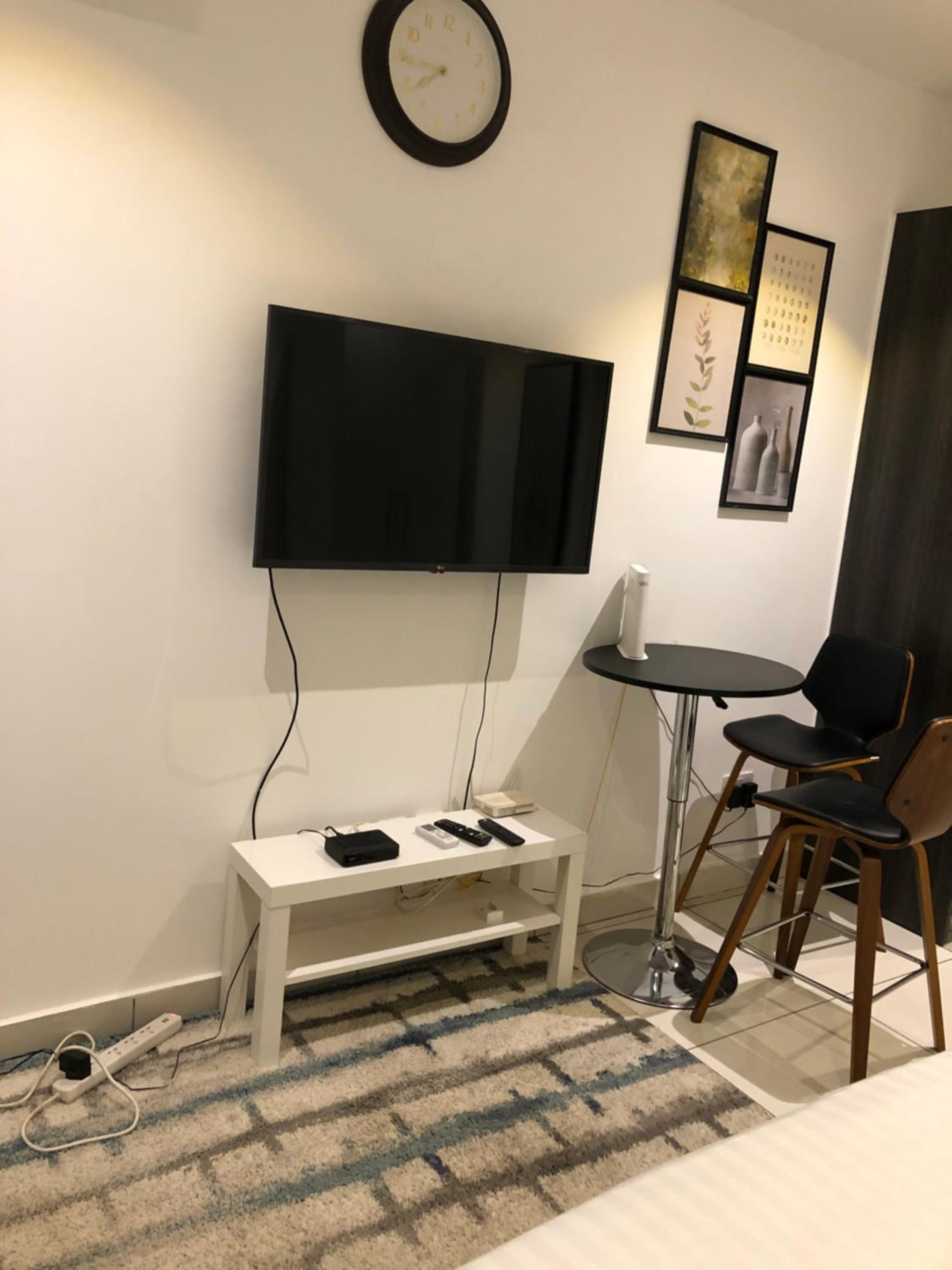 Embassy gardens by Cosy Retreat Apartments