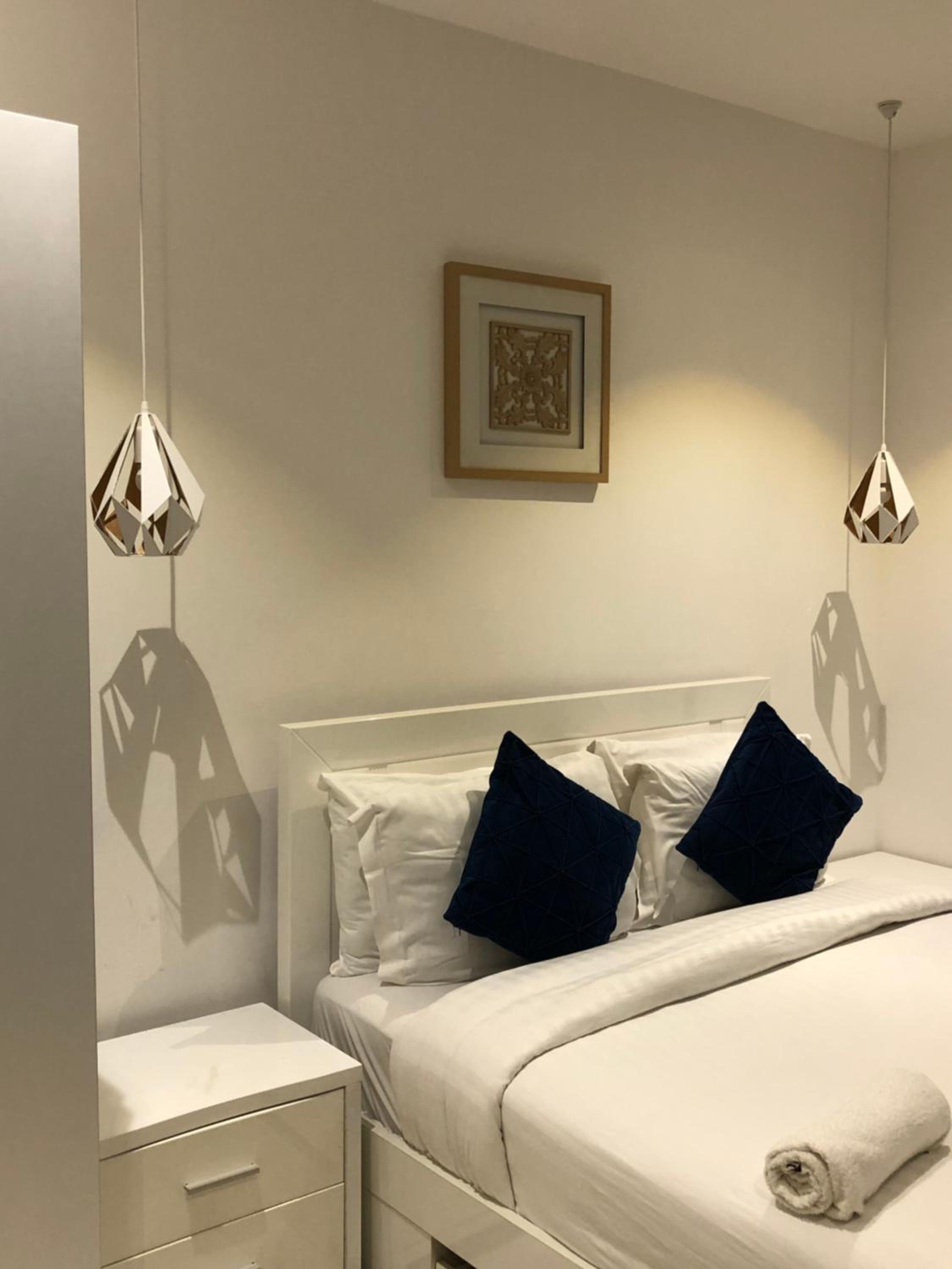 Embassy gardens by Cosy Retreat Apartments