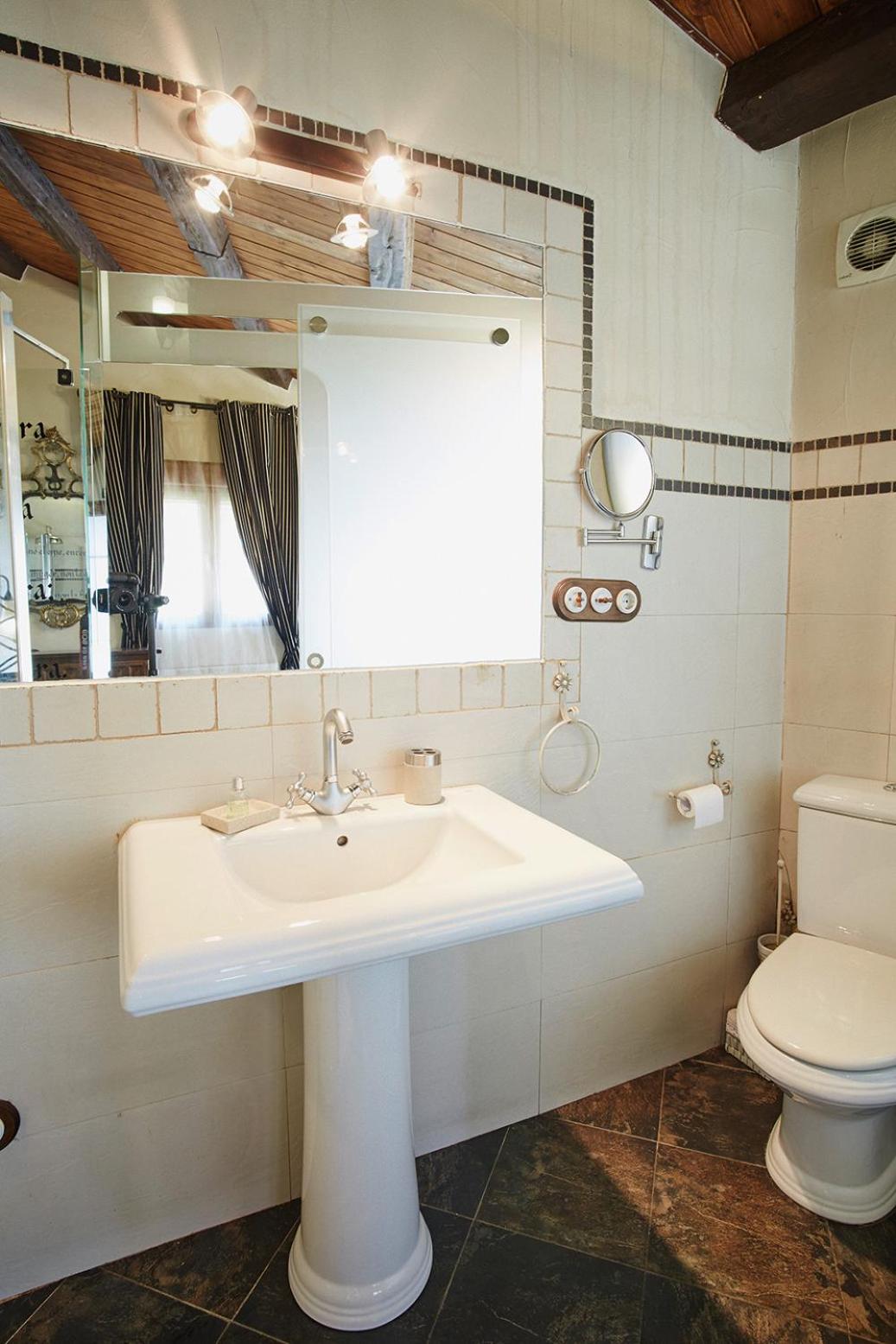 CASA DE CUCU Navaluenga