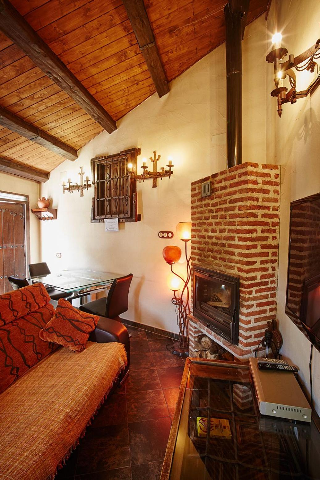 CASA DE CUCU Navaluenga