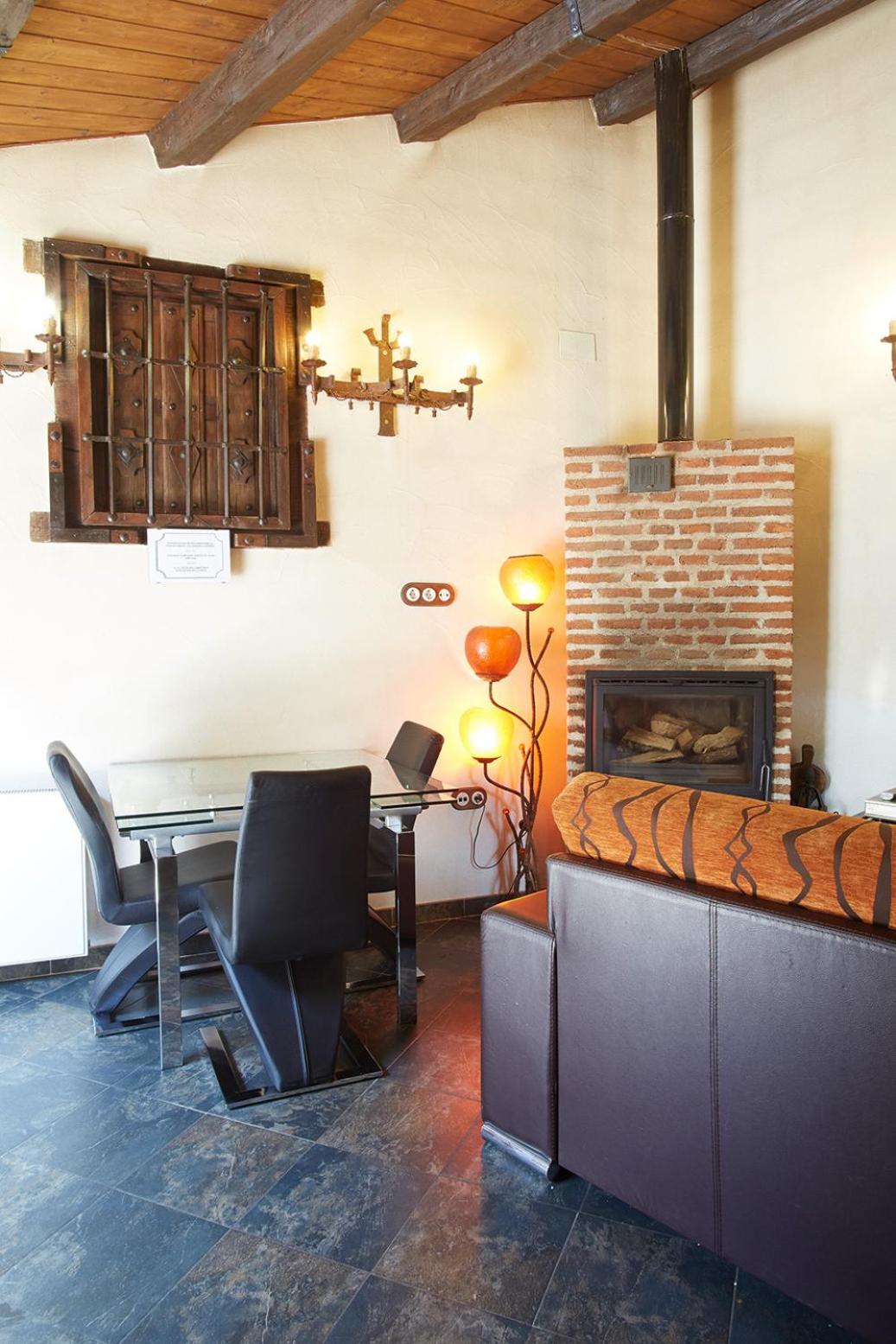CASA DE CUCU Navaluenga
