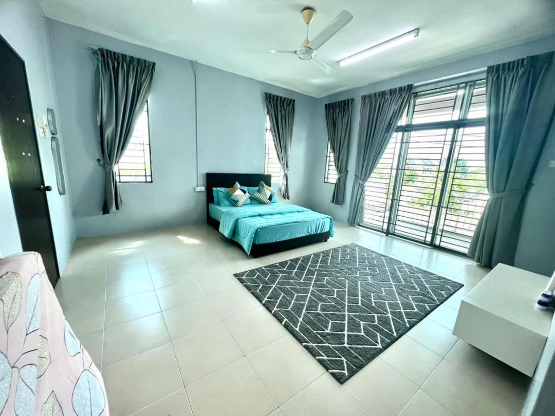 DrZ Corner Lot Rumah 4 bilik airconds dan ruang tamu airconds - 500 meter daripada Hospital Sultanah Bahiyah, Alor Setar Kedah