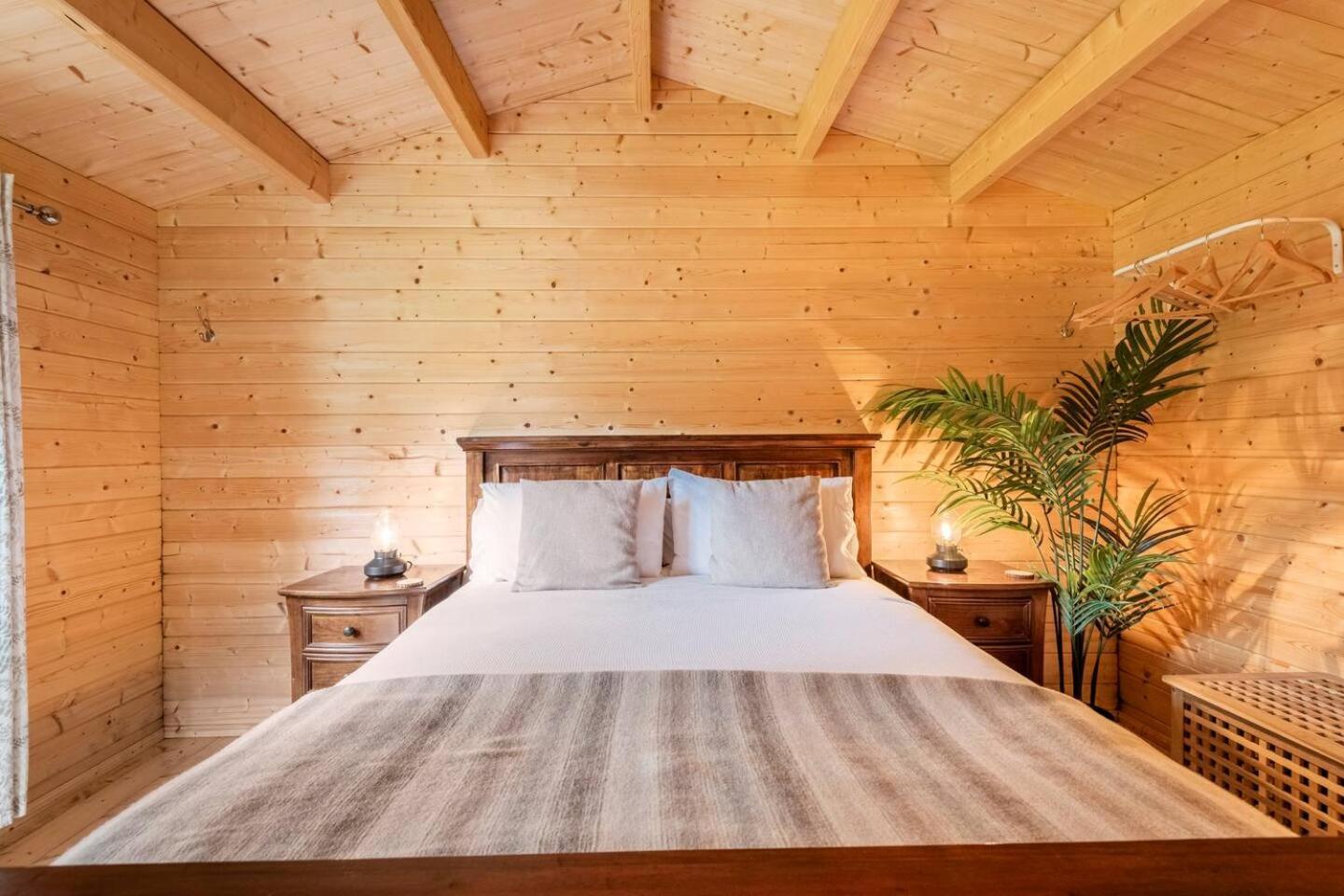 The Oaks Luxury Lodges view 5