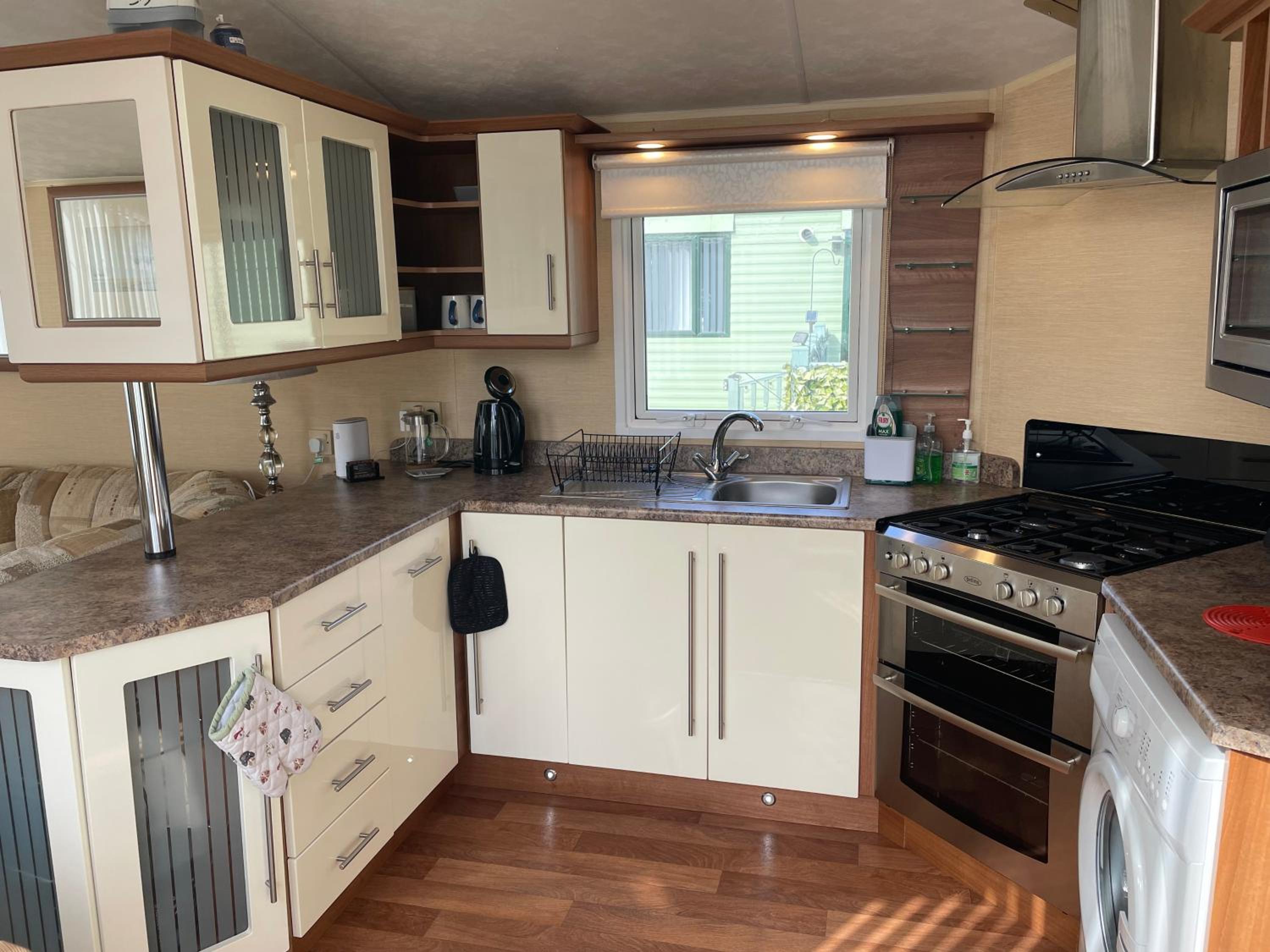 7 Rannoch Row, lovely holiday static caravan for dogs & their owners. view 5