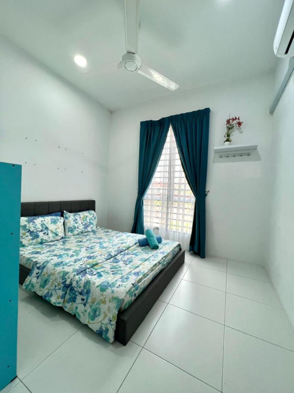 DrFiz Rumah Teratai Indah 4 bilik dan ruang tamu airconds - Semi D dua tingkat 500 meter daripada Hospital Sultanah Bahiyah Alor Setar photo 4