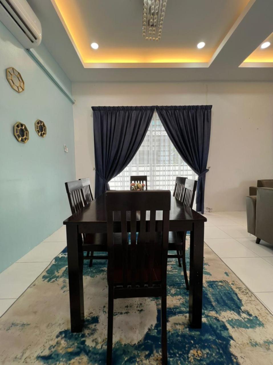 DrFiz Rumah Teratai Indah 4 bilik dan ruang tamu airconds - Semi D dua tingkat 500 meter daripada Hospital Sultanah Bahiyah Alor Setar photo 5