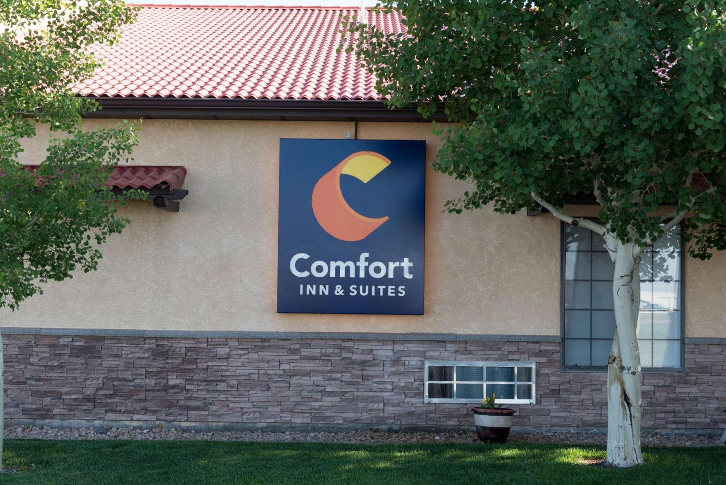 Alamosa Vacations - Comfort Inn  Suites Alamosa - Property Image 3