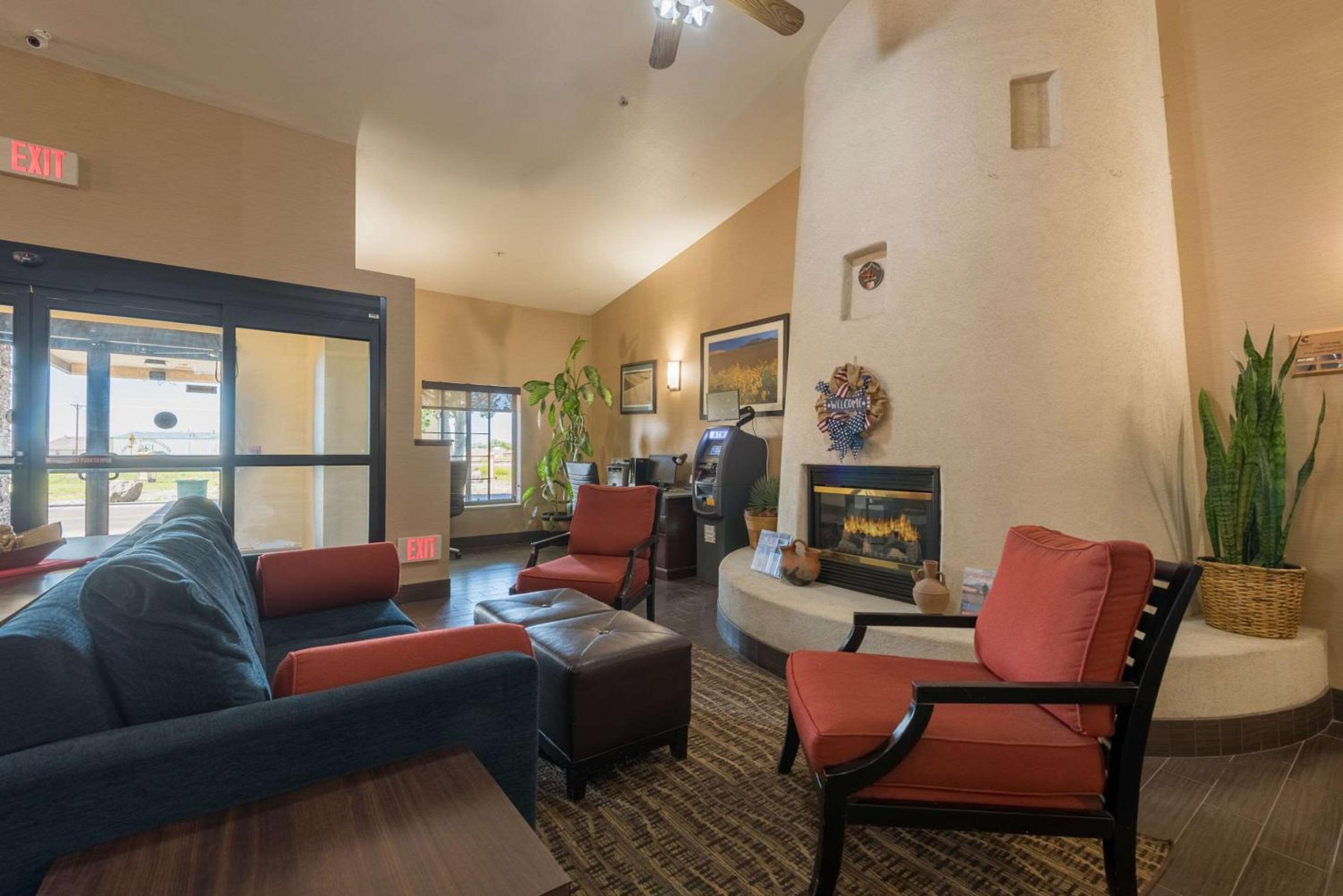 Alamosa Vacations - Comfort Inn  Suites Alamosa - Property Image 7