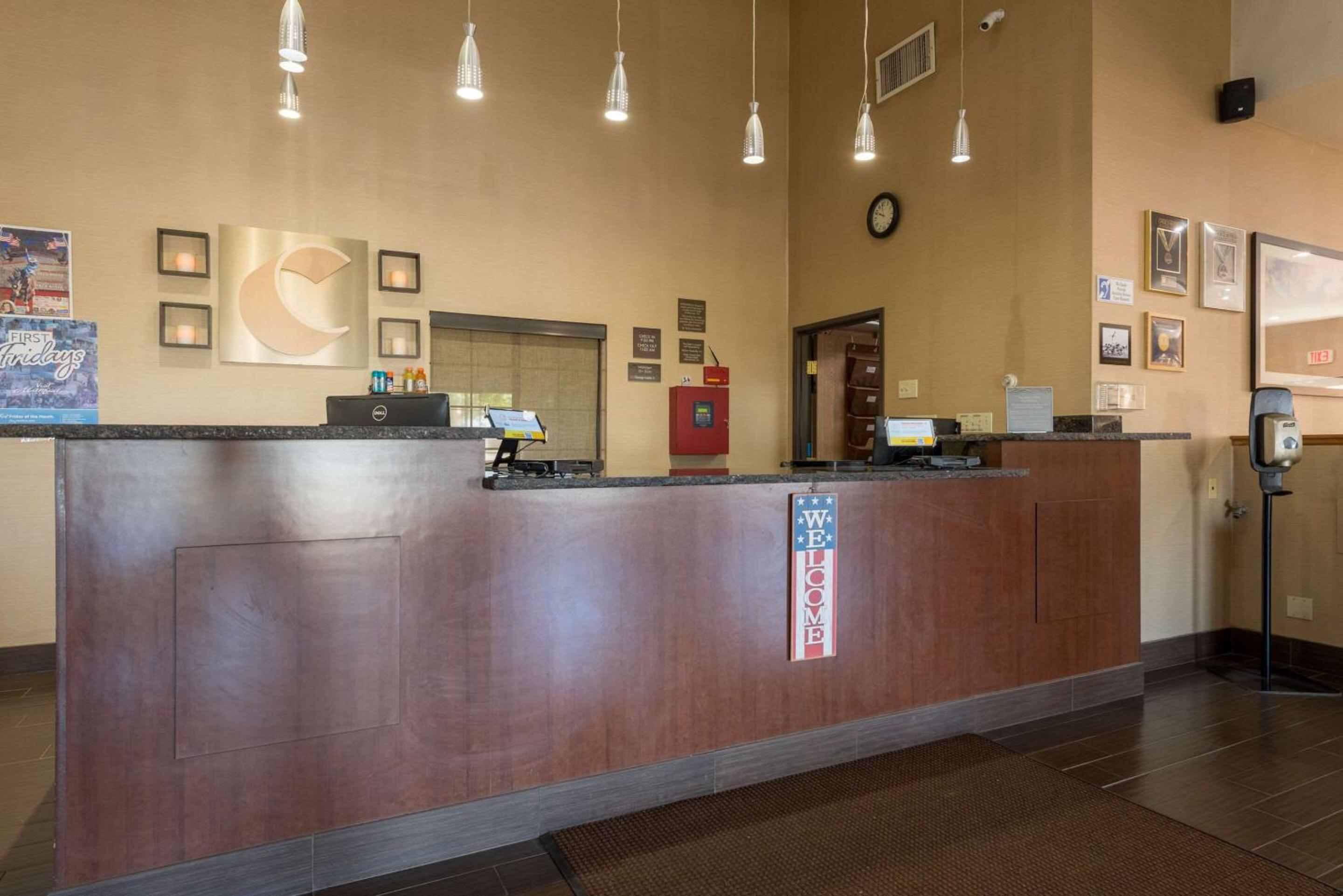 Alamosa Vacations - Comfort Inn  Suites Alamosa - Property Image 9
