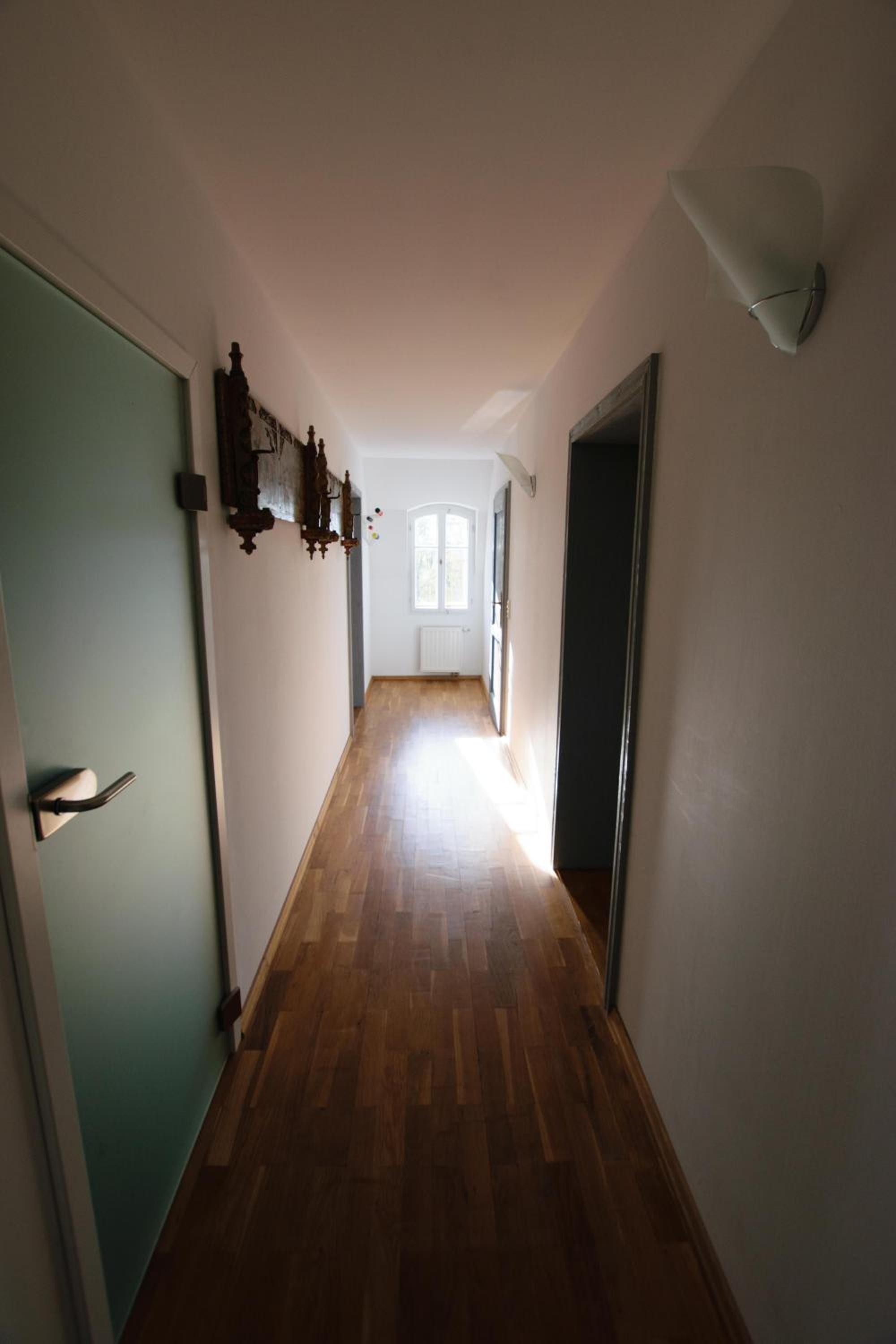 Photo 37