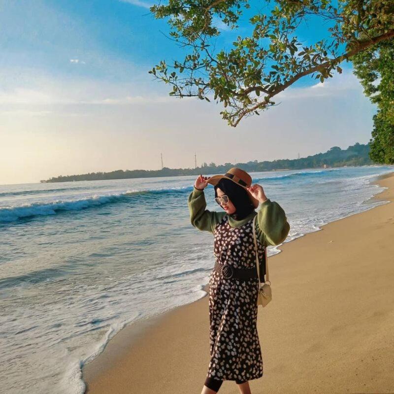 Penginapan pinggir pantai view 4