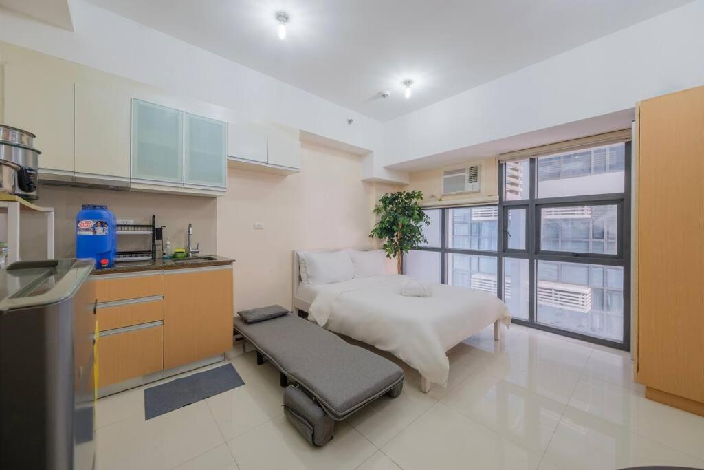 StayHere Relax & Retreat in Viceroy McKinley Hill view 4