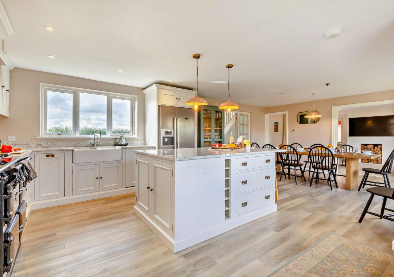 5 Bed in Langham oc-l944