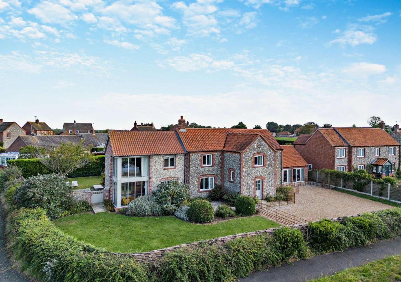 5 Bed in Langham oc-l944