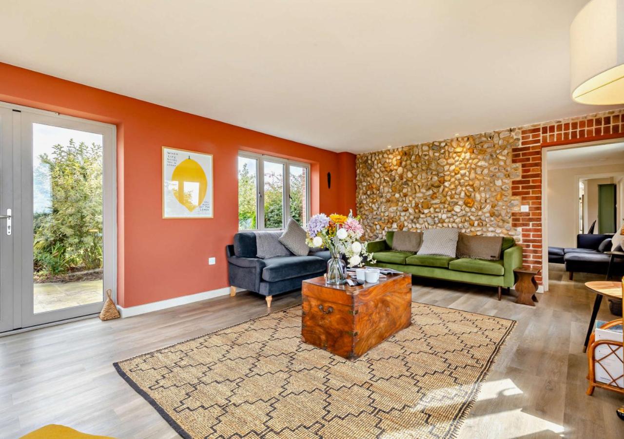 5 Bed in Langham oc-l944