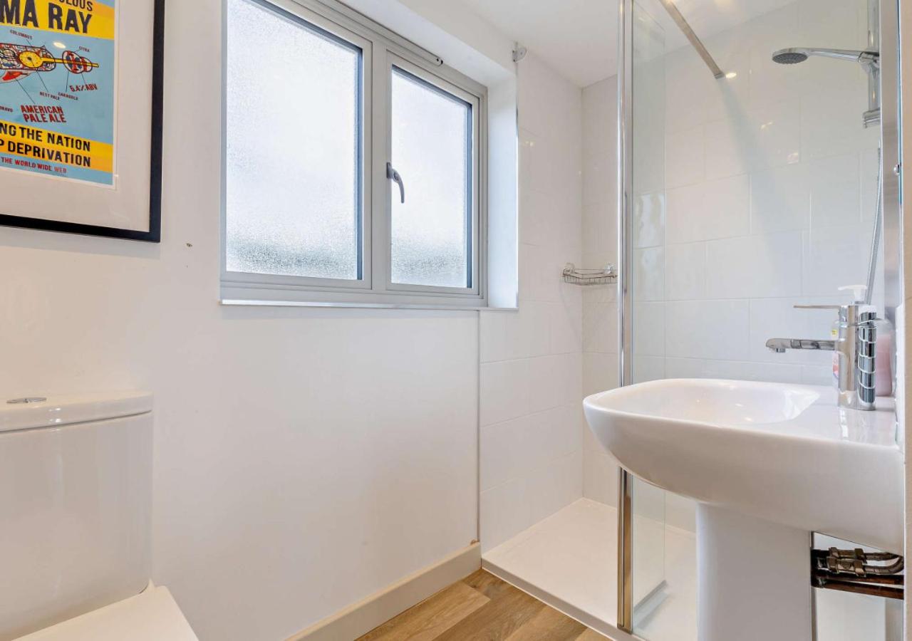5 Bed in Langham oc-l944