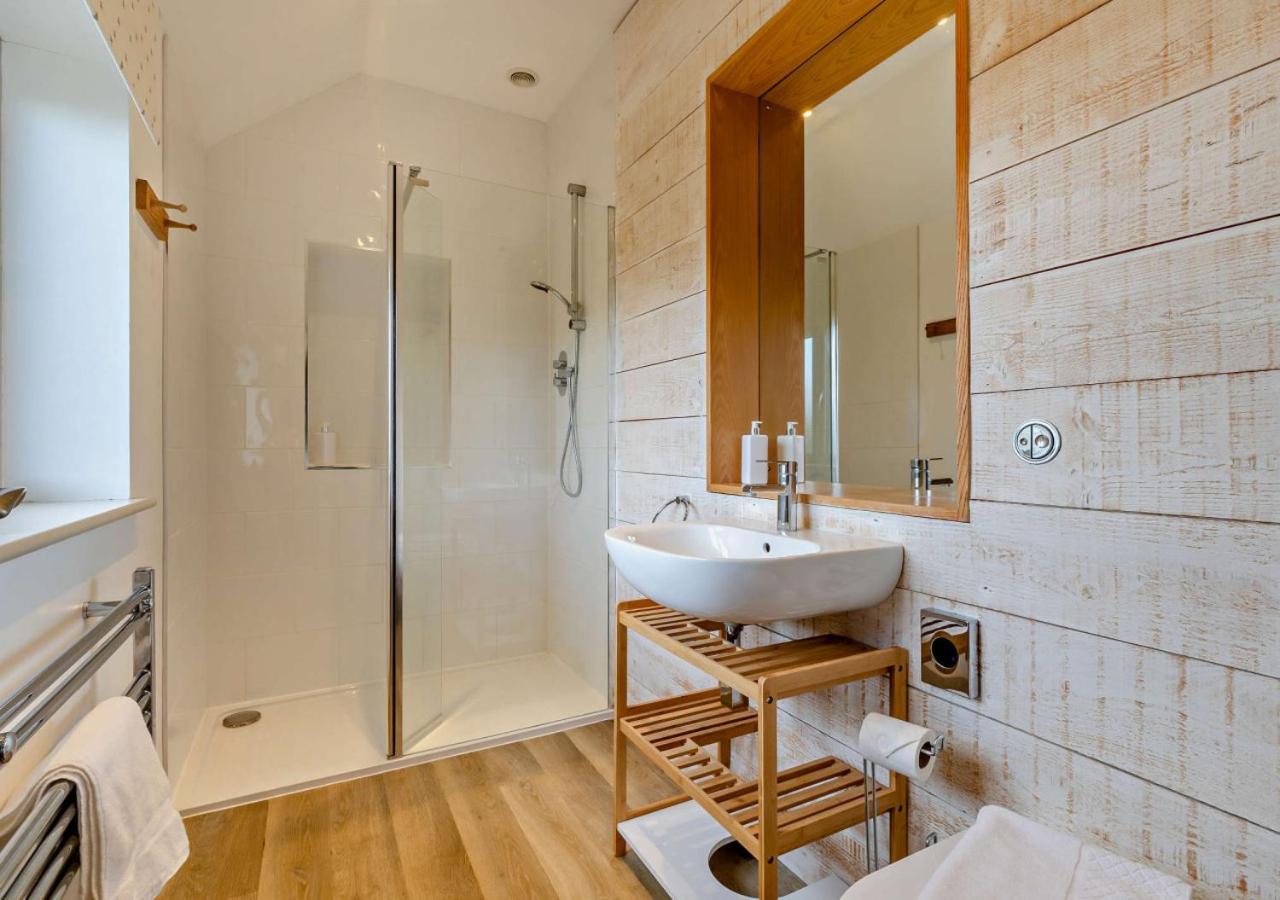 5 Bed in Langham oc-l944