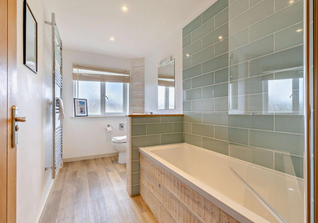 5 Bed in Langham oc-l944