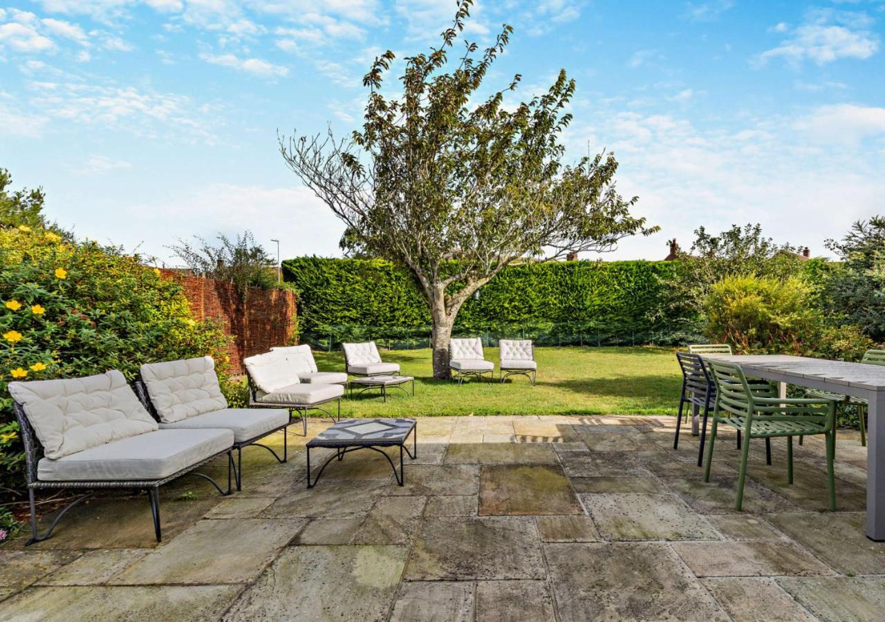 5 Bed in Langham oc-l944