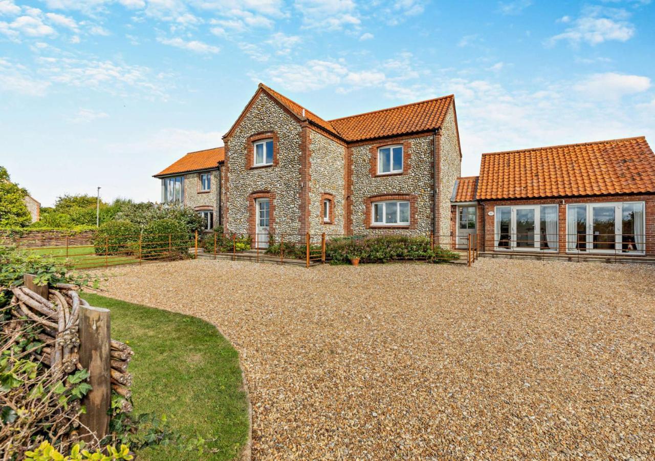 5 Bed in Langham oc-l944