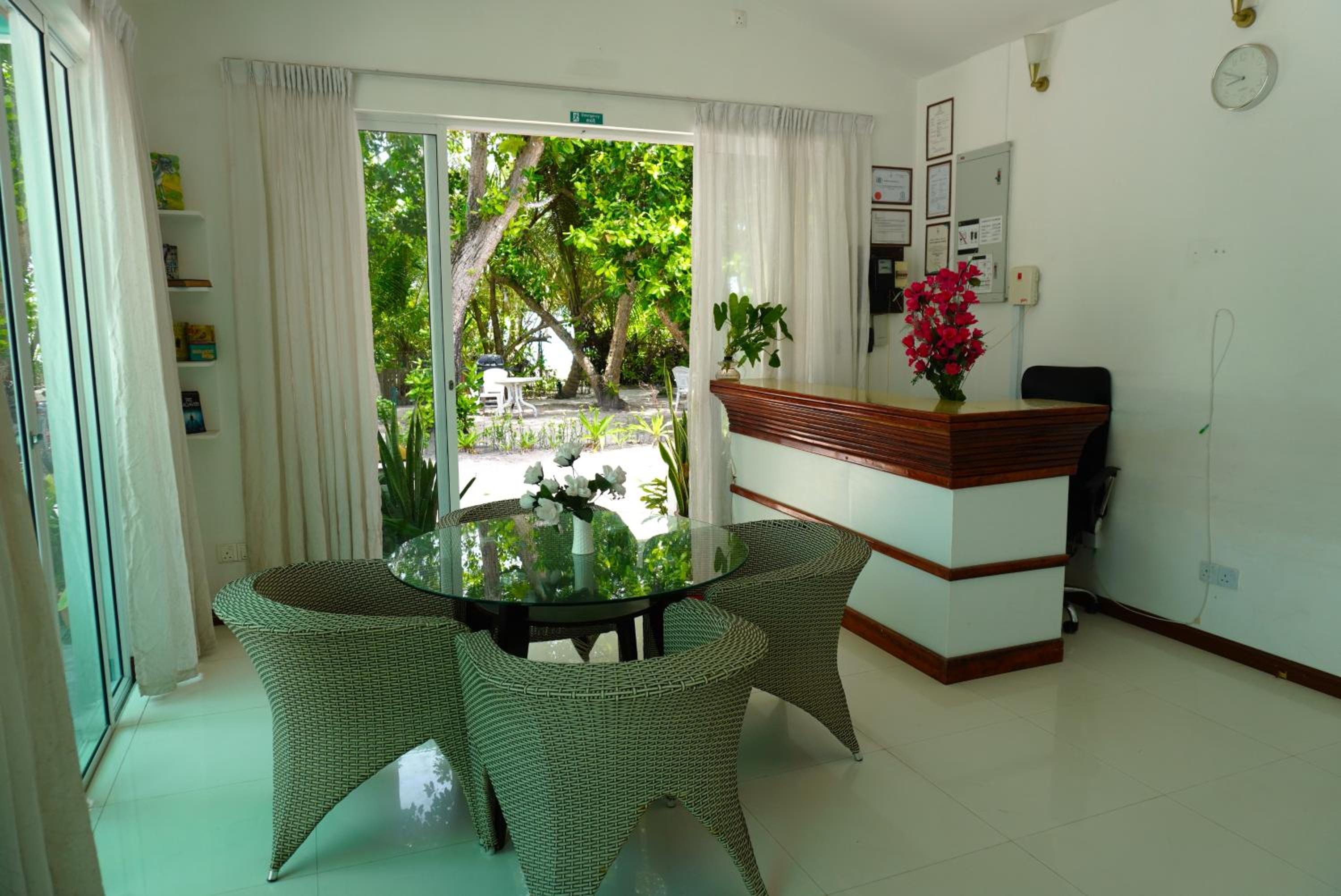 TME Retreats Dhigurah