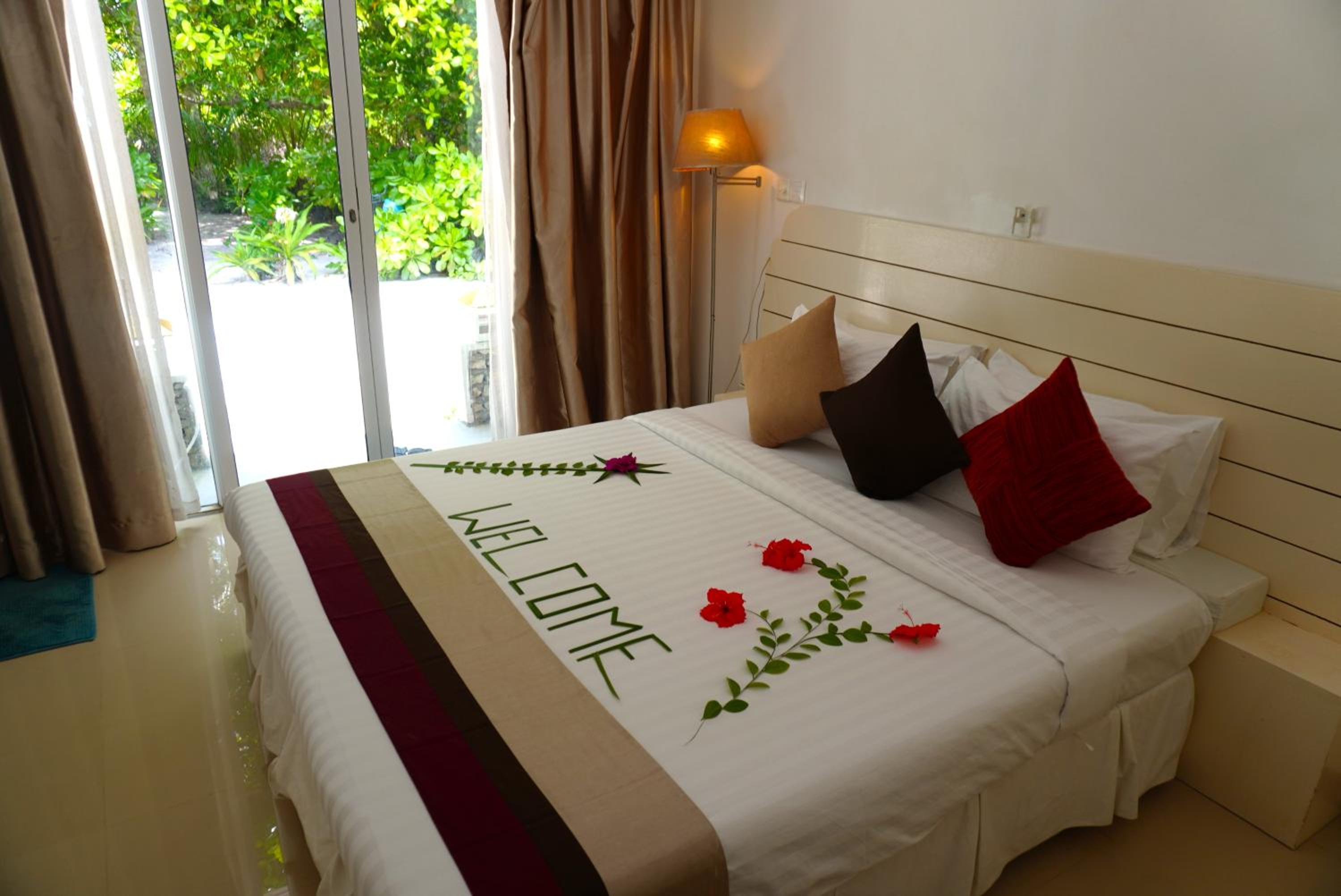 TME Retreats Dhigurah