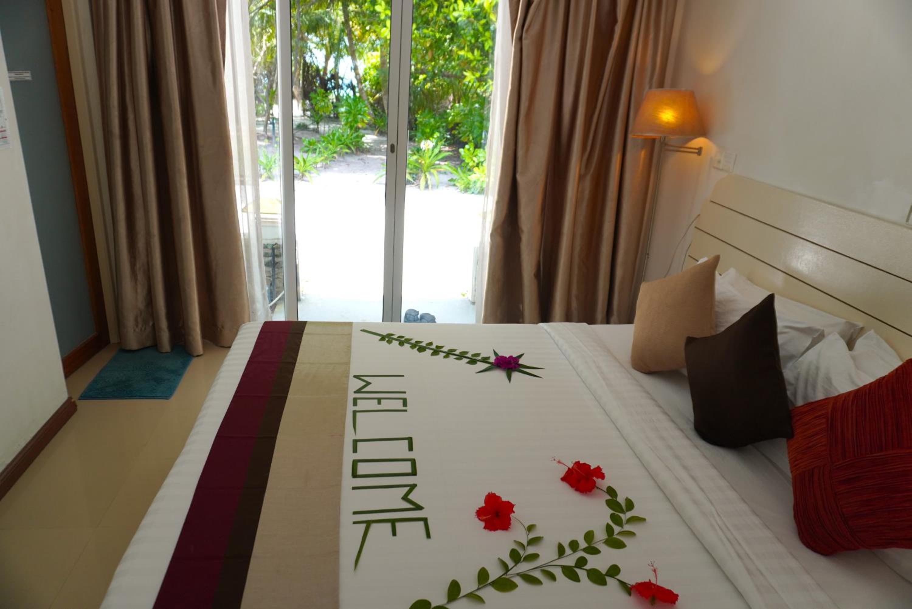 TME Retreats Dhigurah