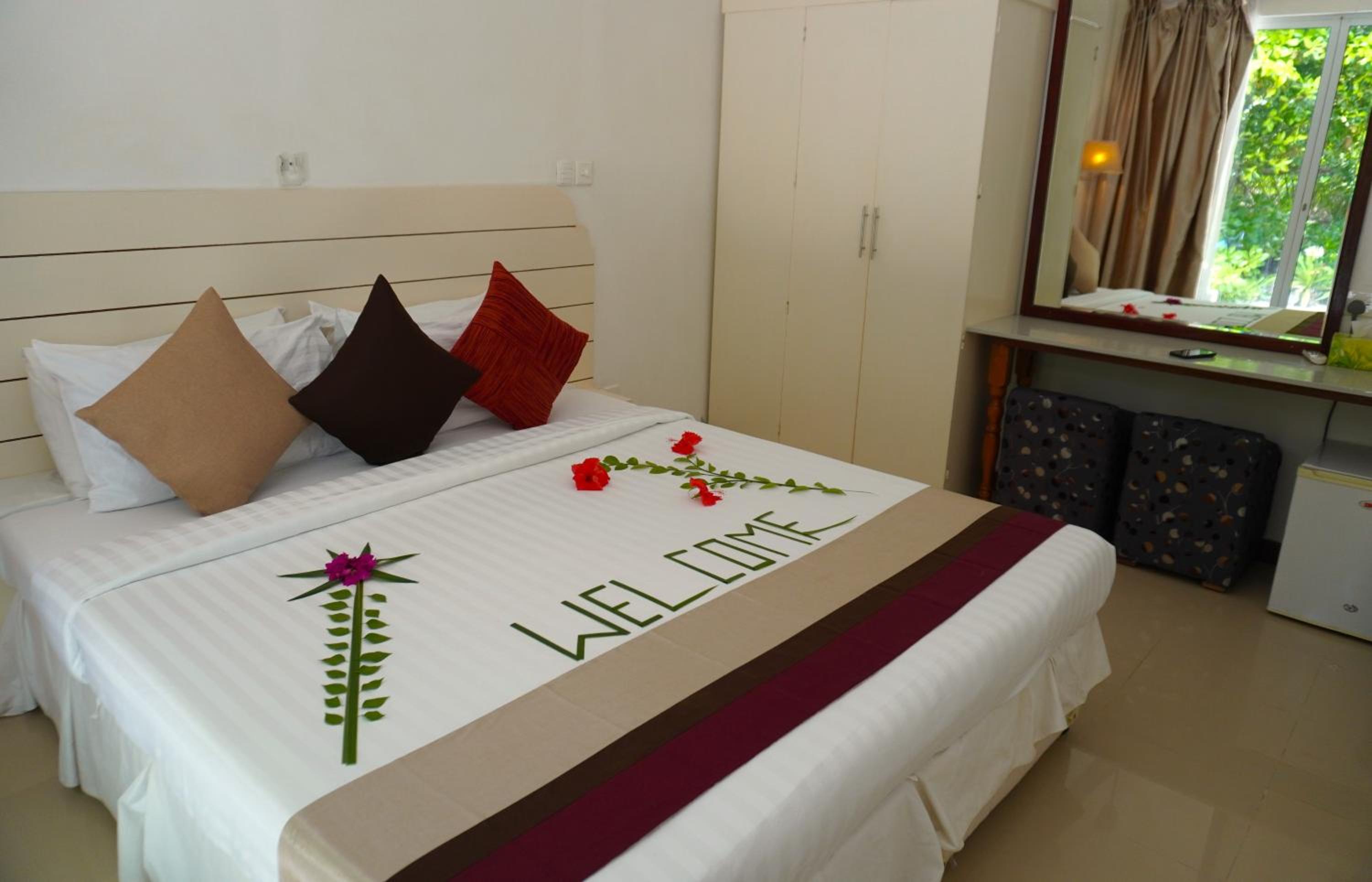 TME Retreats Dhigurah