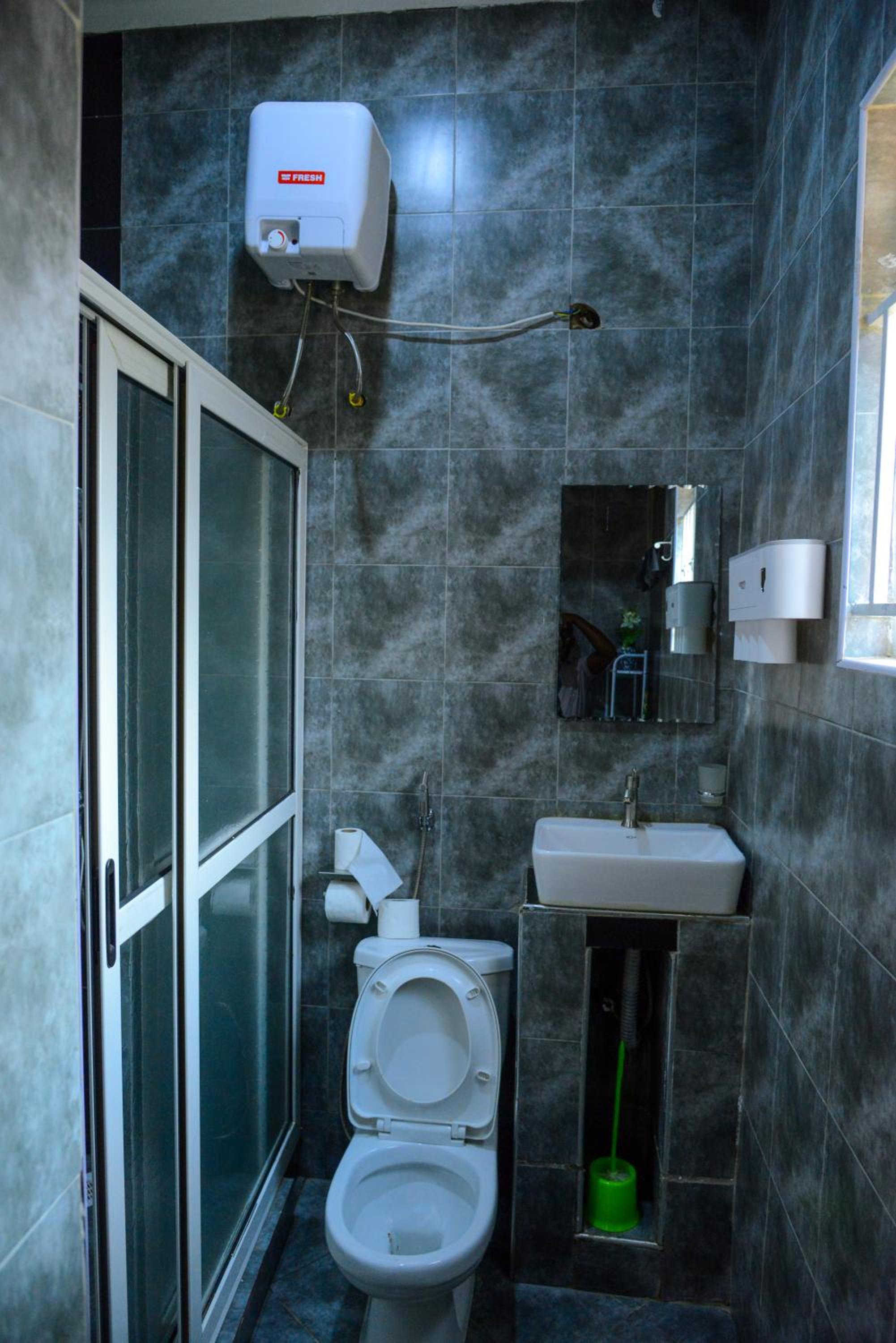 Photo 12