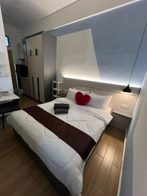 Kuala Lumpur skypool 2bed with balcony