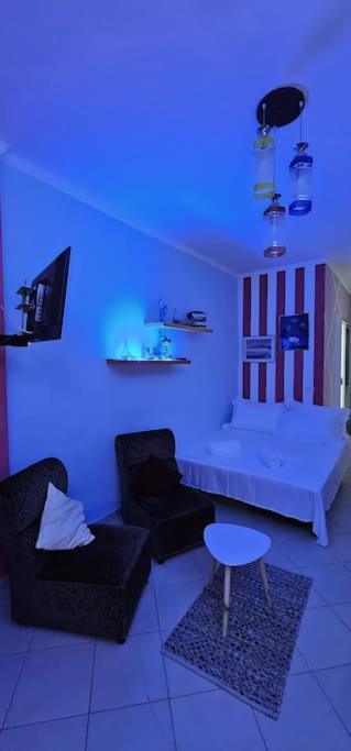 Cozy Studio Apartment near the Beach