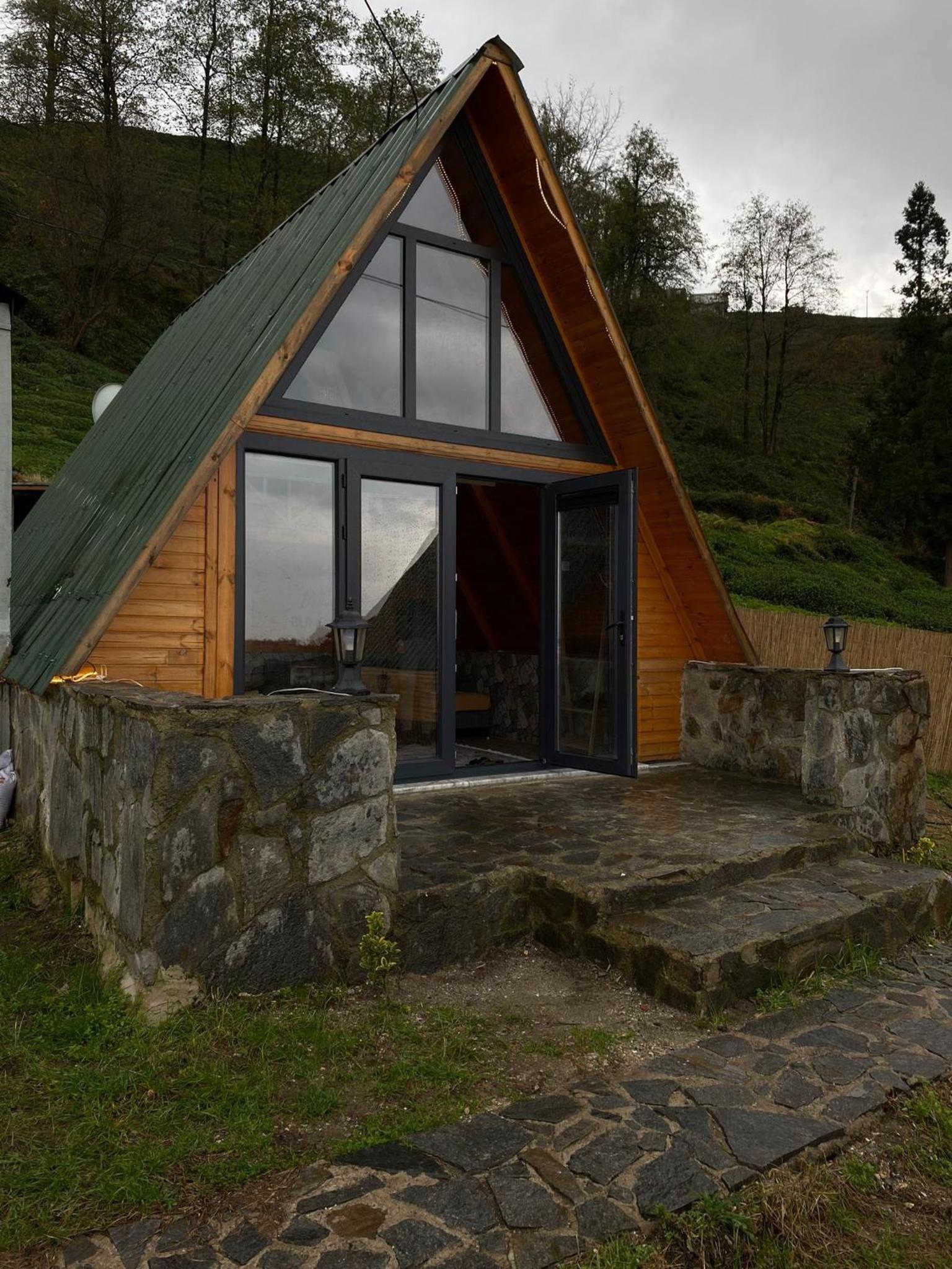 Retro Pileki Bungalov