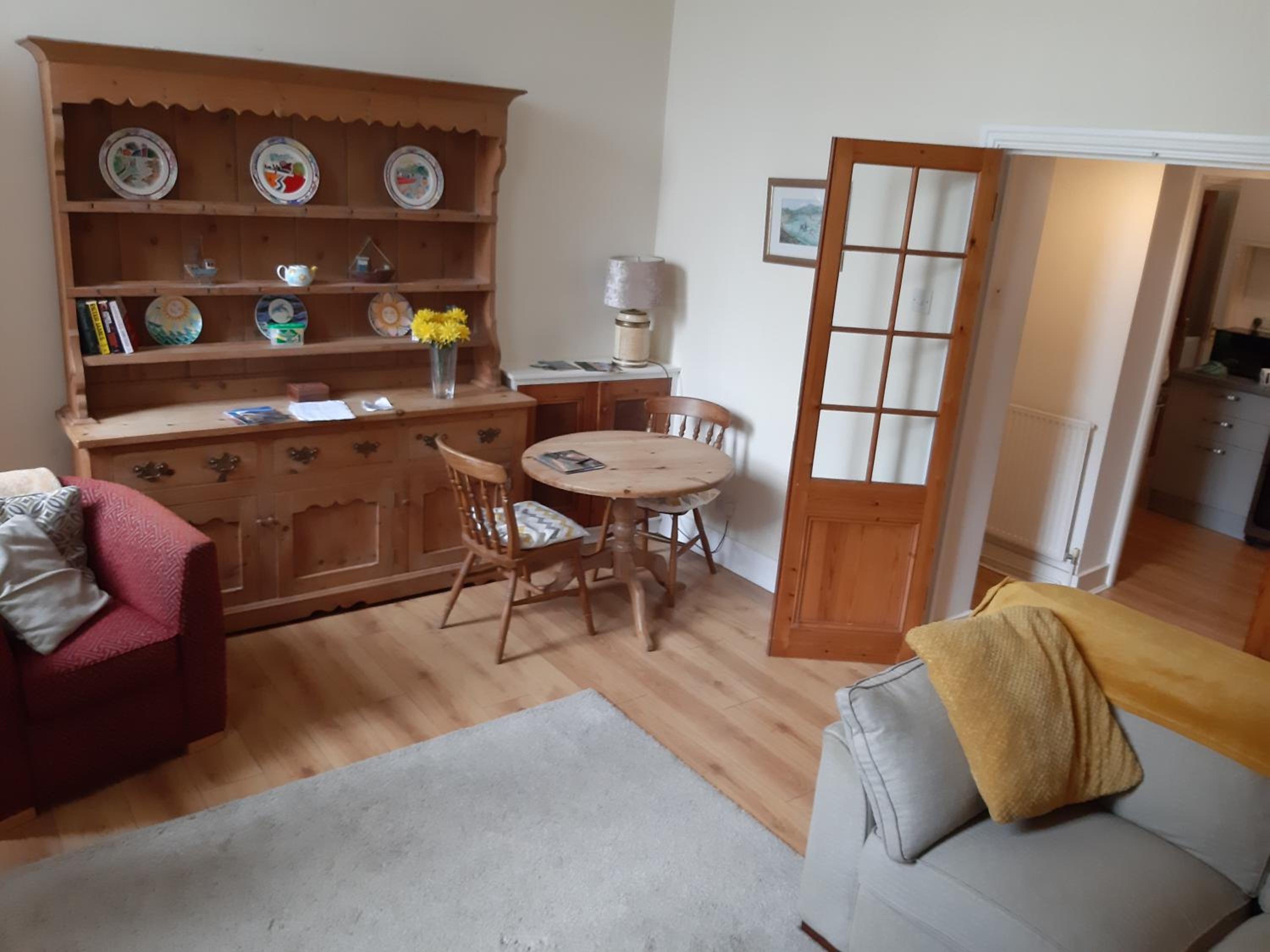 Ground Floor Barmouth Centre Apartment With Garden view 5