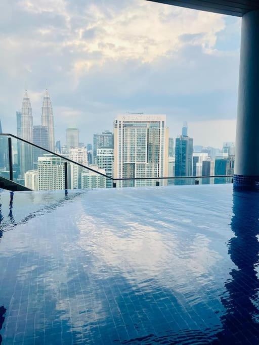 kUALA Lumpur skypool studio