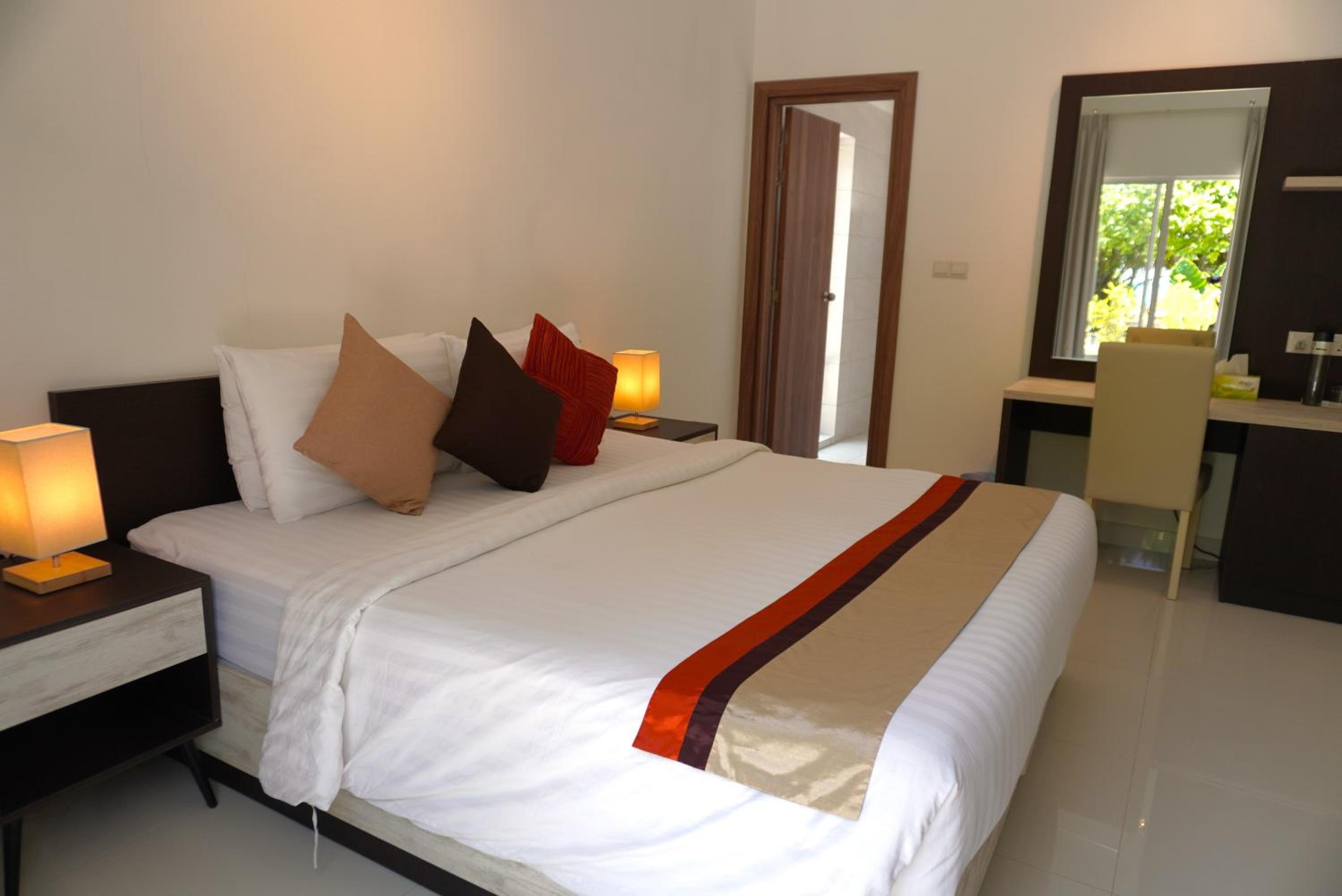 TME Retreats Dhigurah