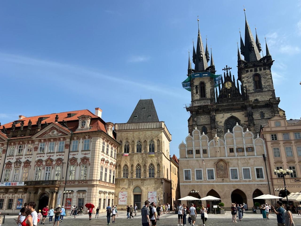 Romance in the Old Town