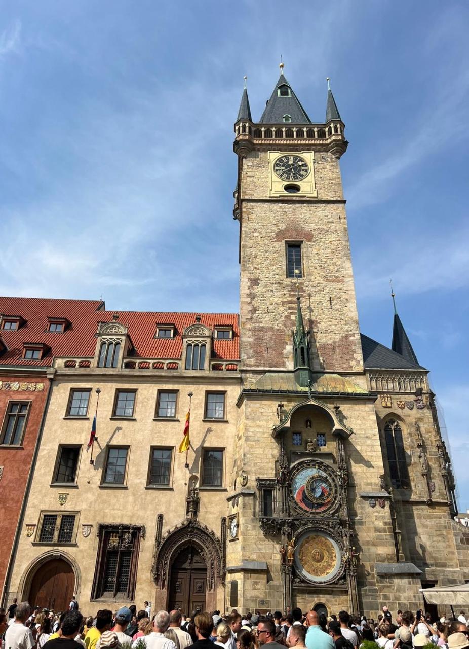 Romance in the Old Town