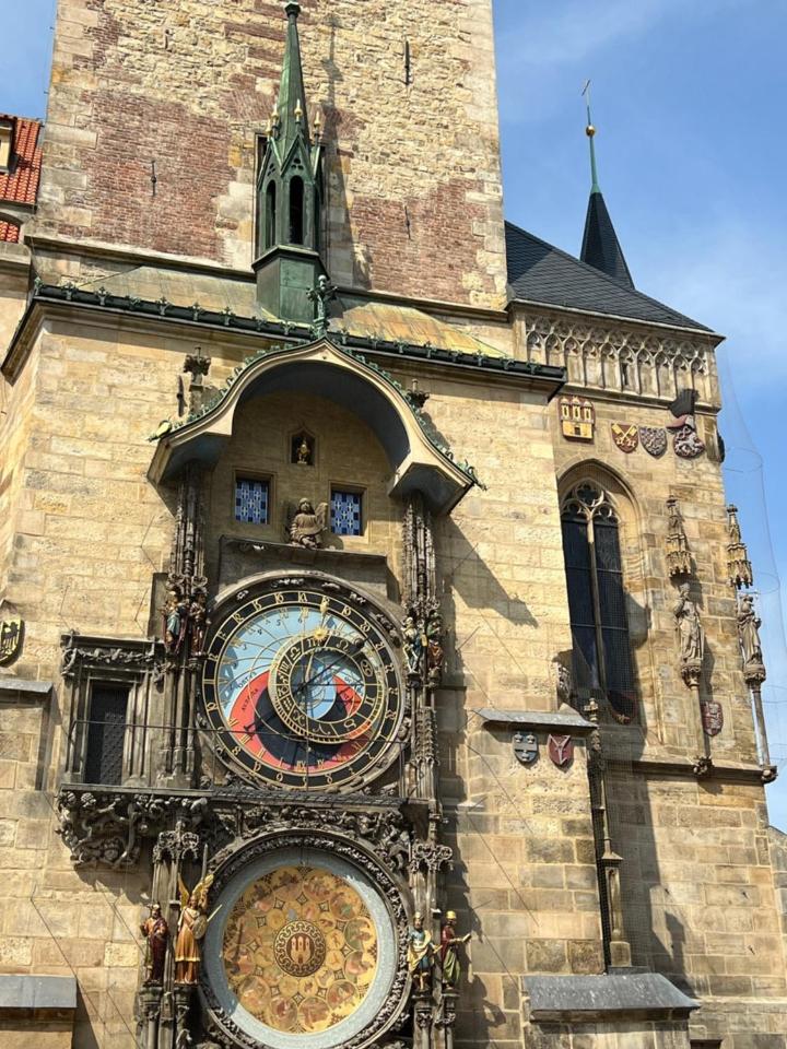 Romance in the Old Town