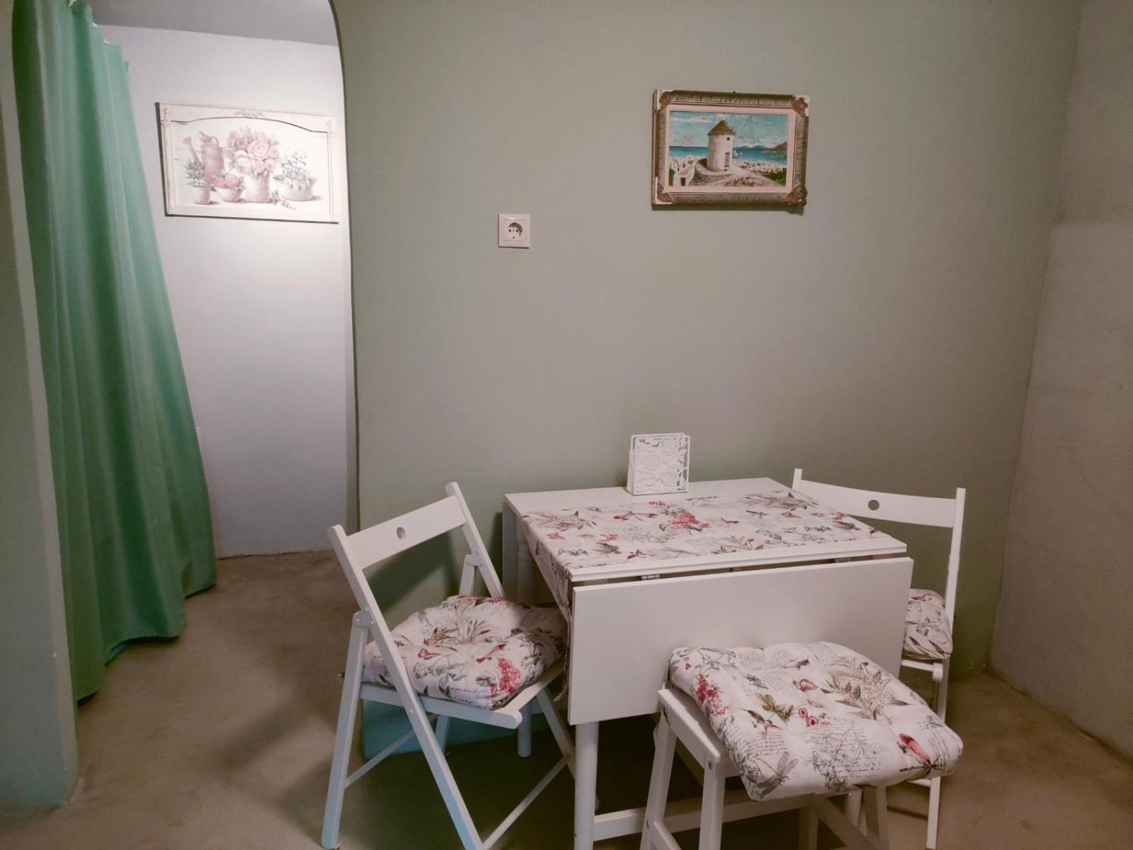 Minimalist Serenity Vravrona - Airport Stay