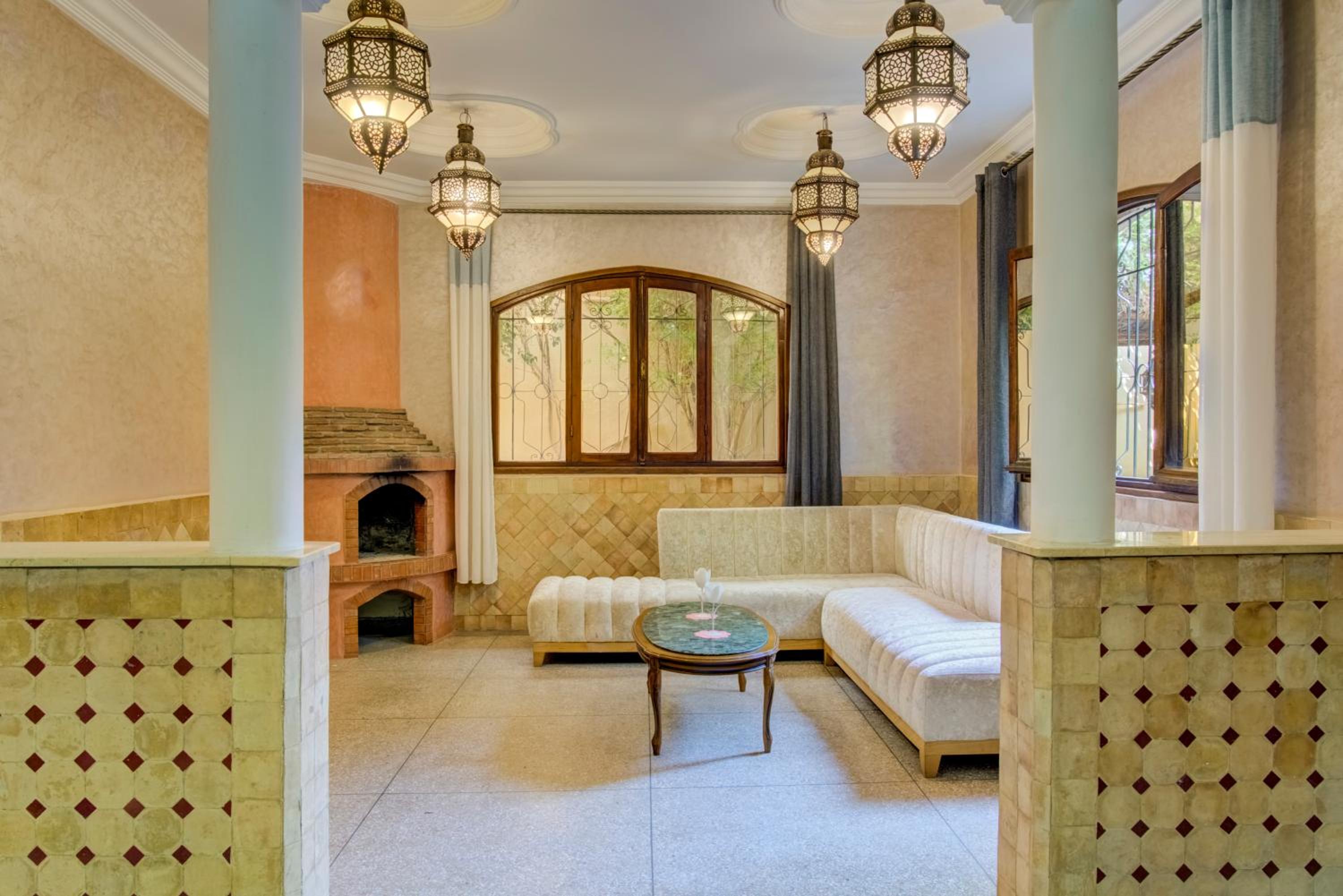 lounge