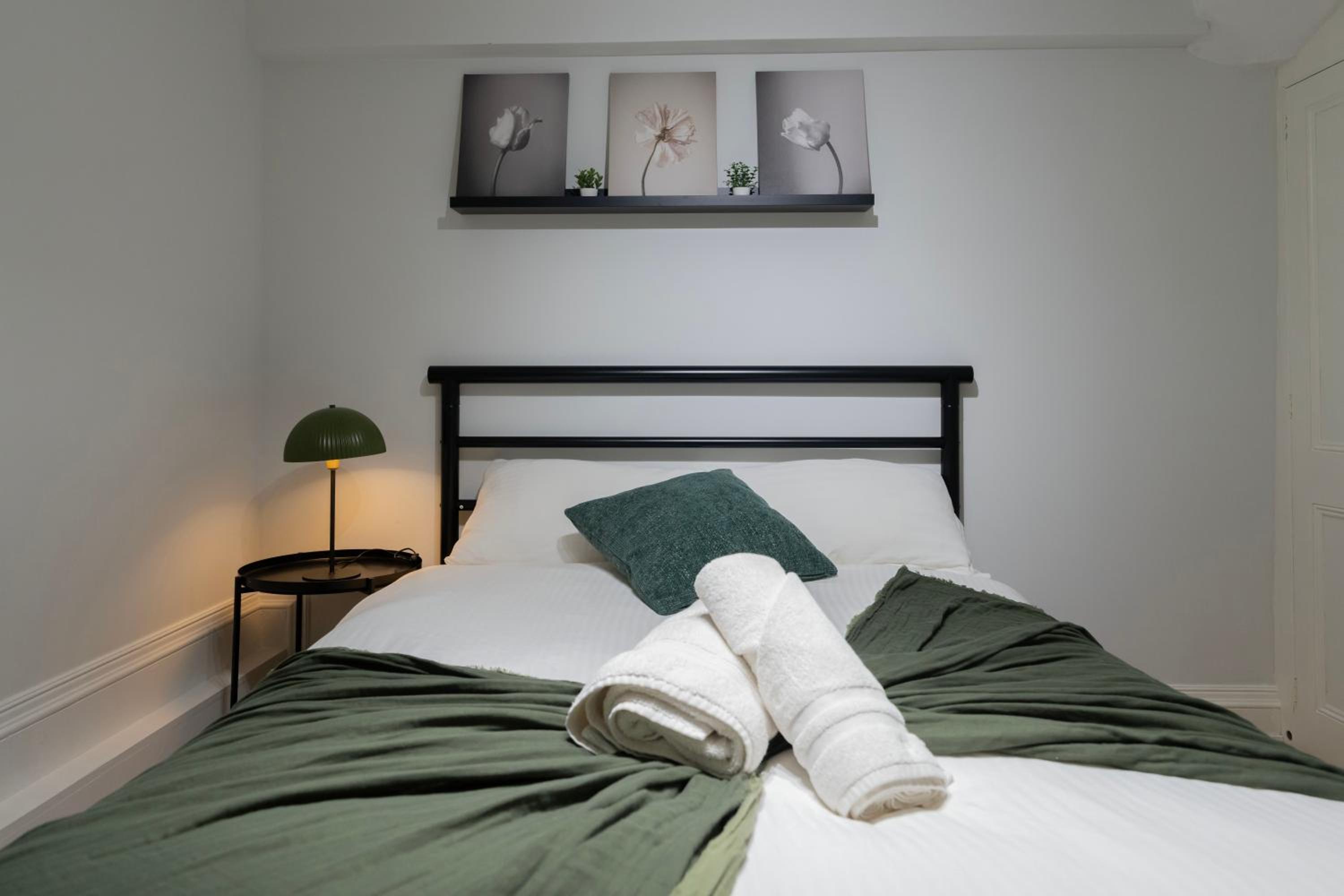 Gorgeous 2bed house in E1