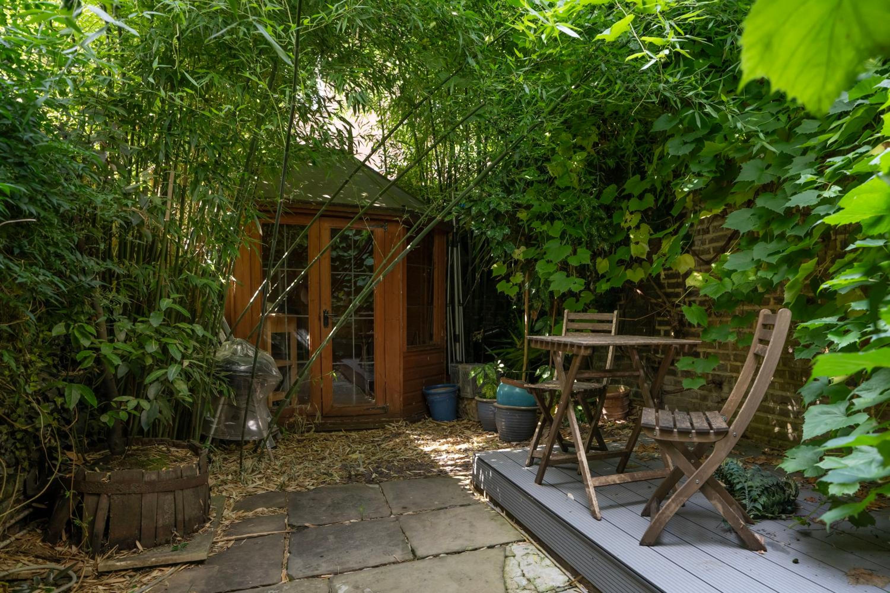 Gorgeous 2bed house in E1