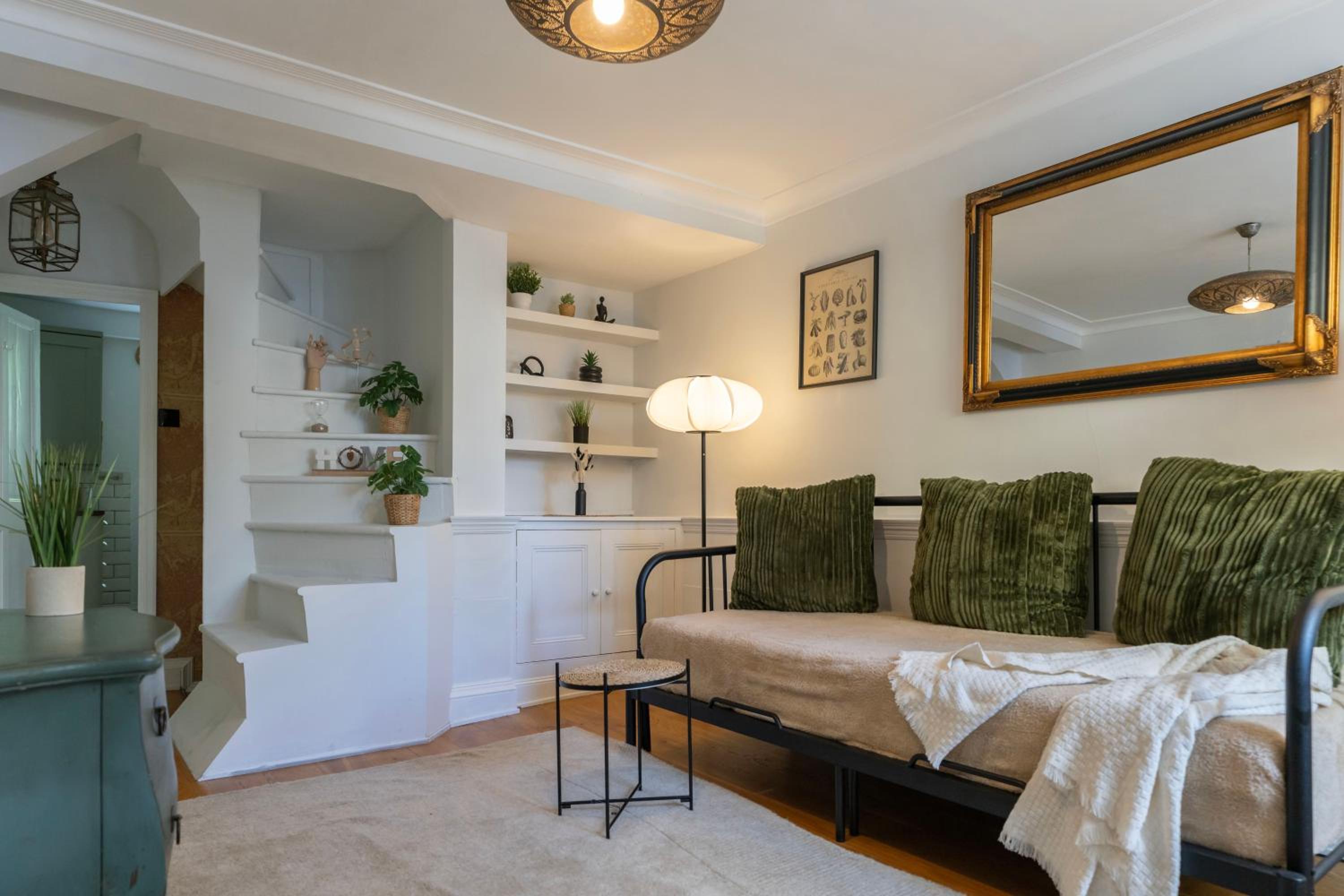 Gorgeous 2bed house in E1