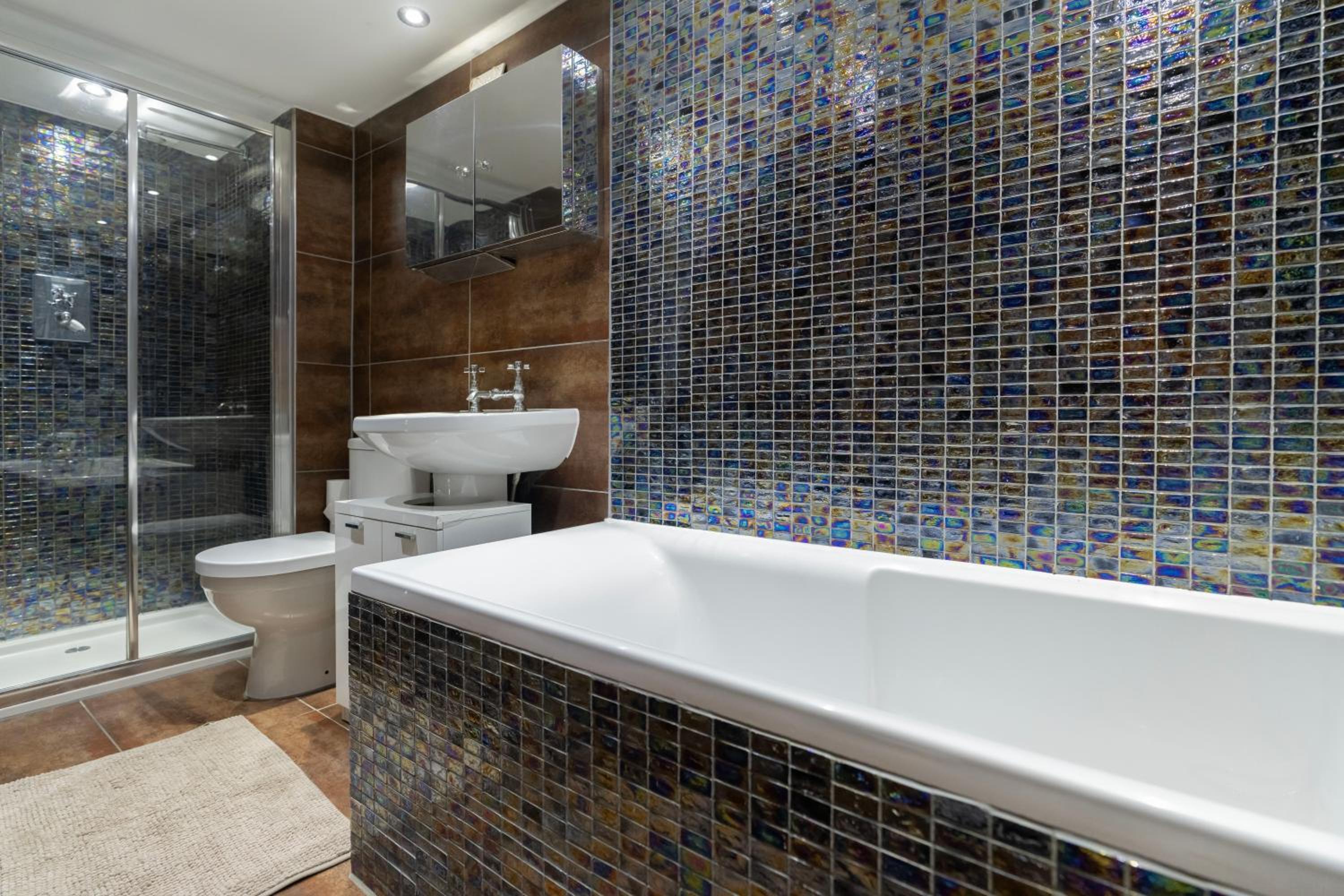 Gorgeous 2bed house in E1