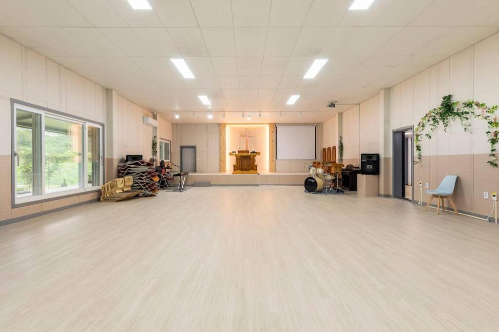 meeting & event spaces