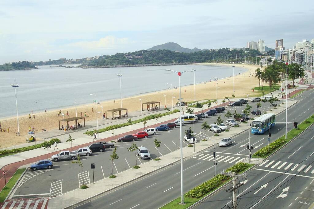 Kitnet Aconchegante em ambiente Familiar a 100m Praia Camburi com Garagem