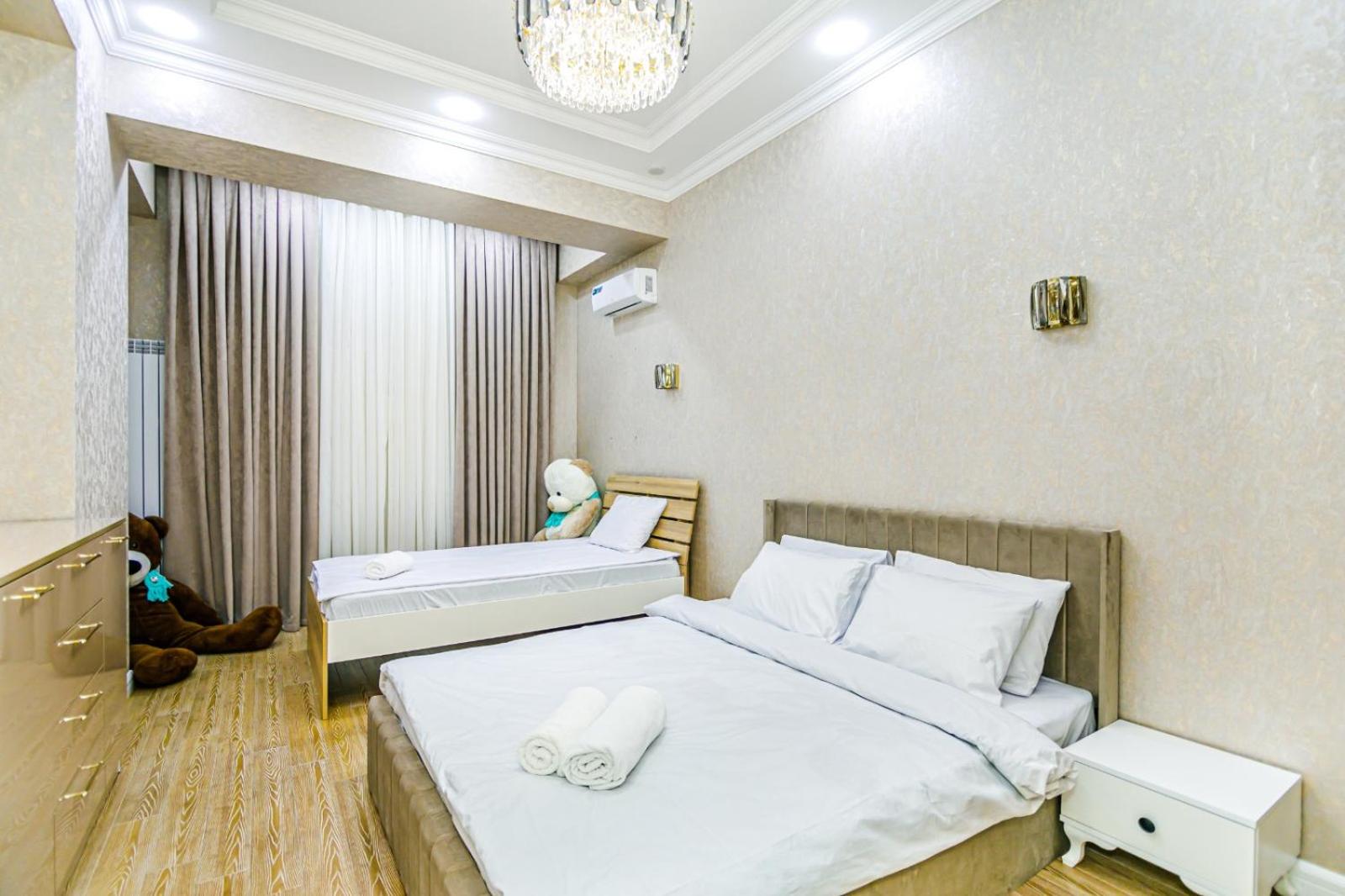 LUXURIOUS APARTMENT in the NIZAMI ST. view 2