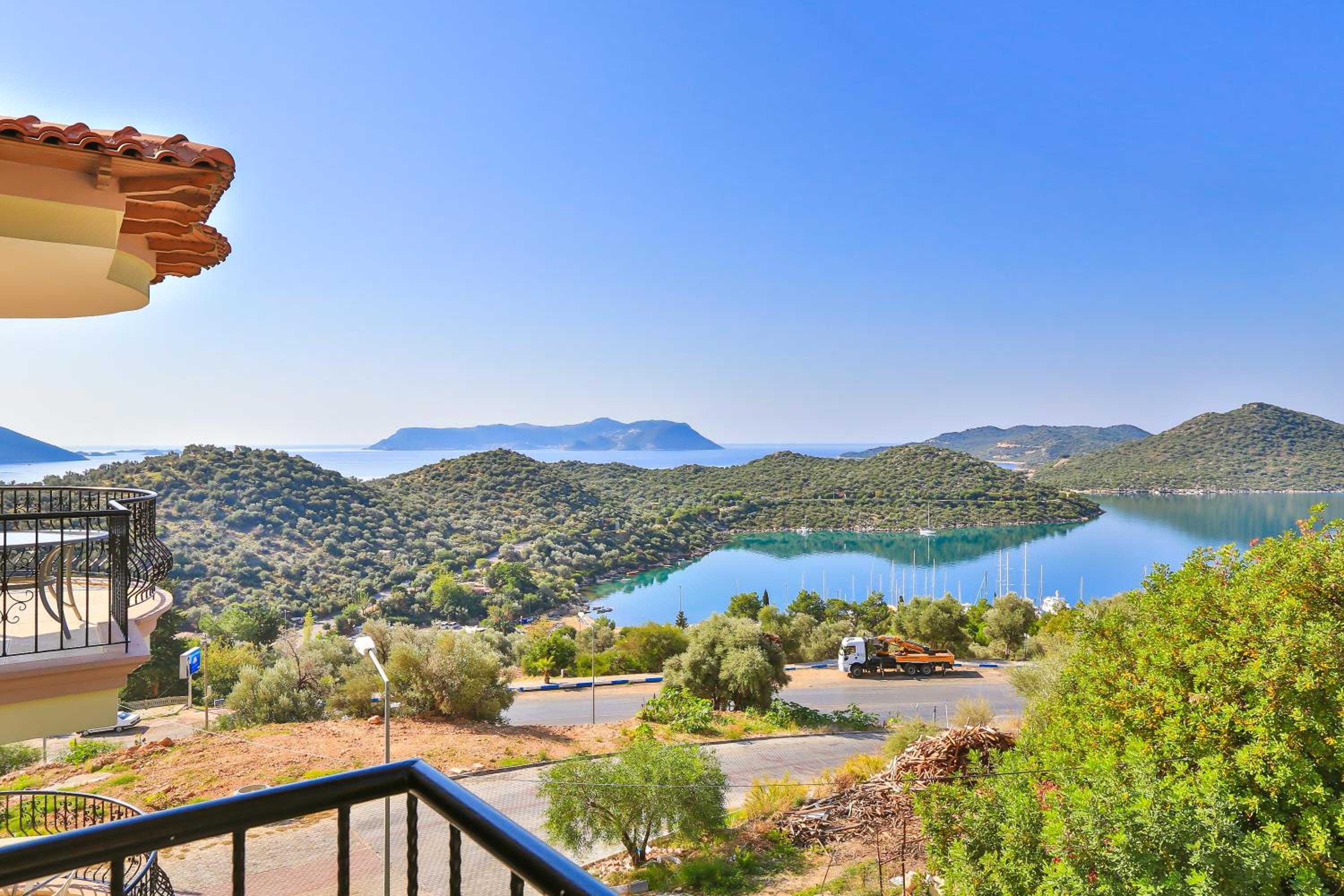 Nirvana Apartments - Image 14